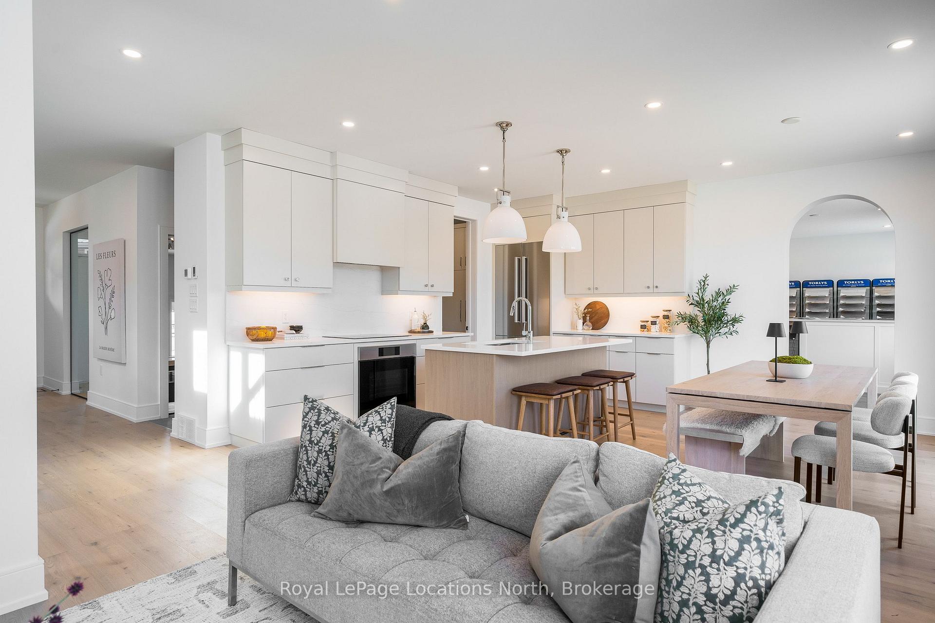 Photo 26 of 17 Swain Crescent, Collingwood — HOMEH