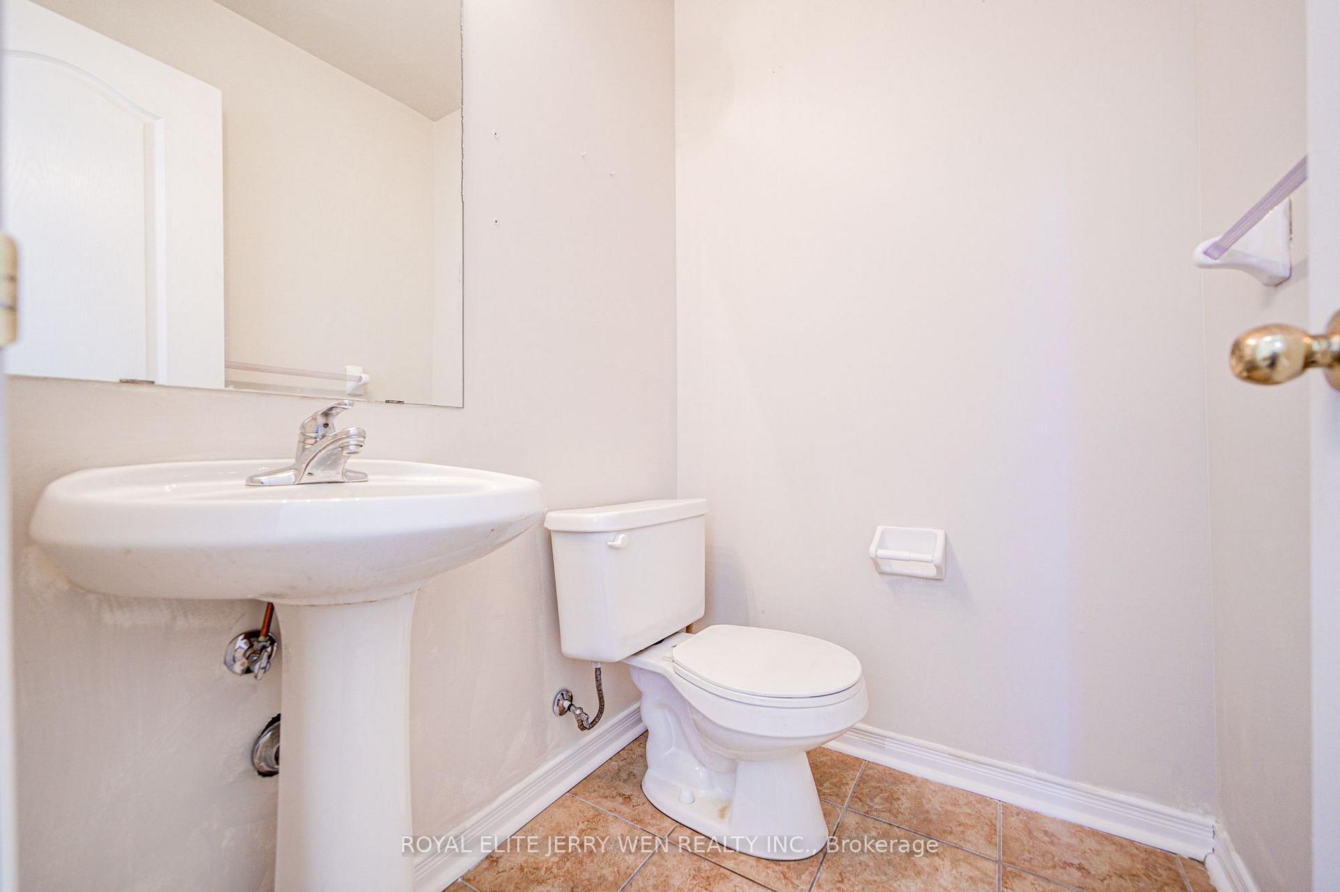 Photo 10 of 159 Lebovic Drive, Richmond Hill, Oak Ridges Lake Wilcox — HOMEH