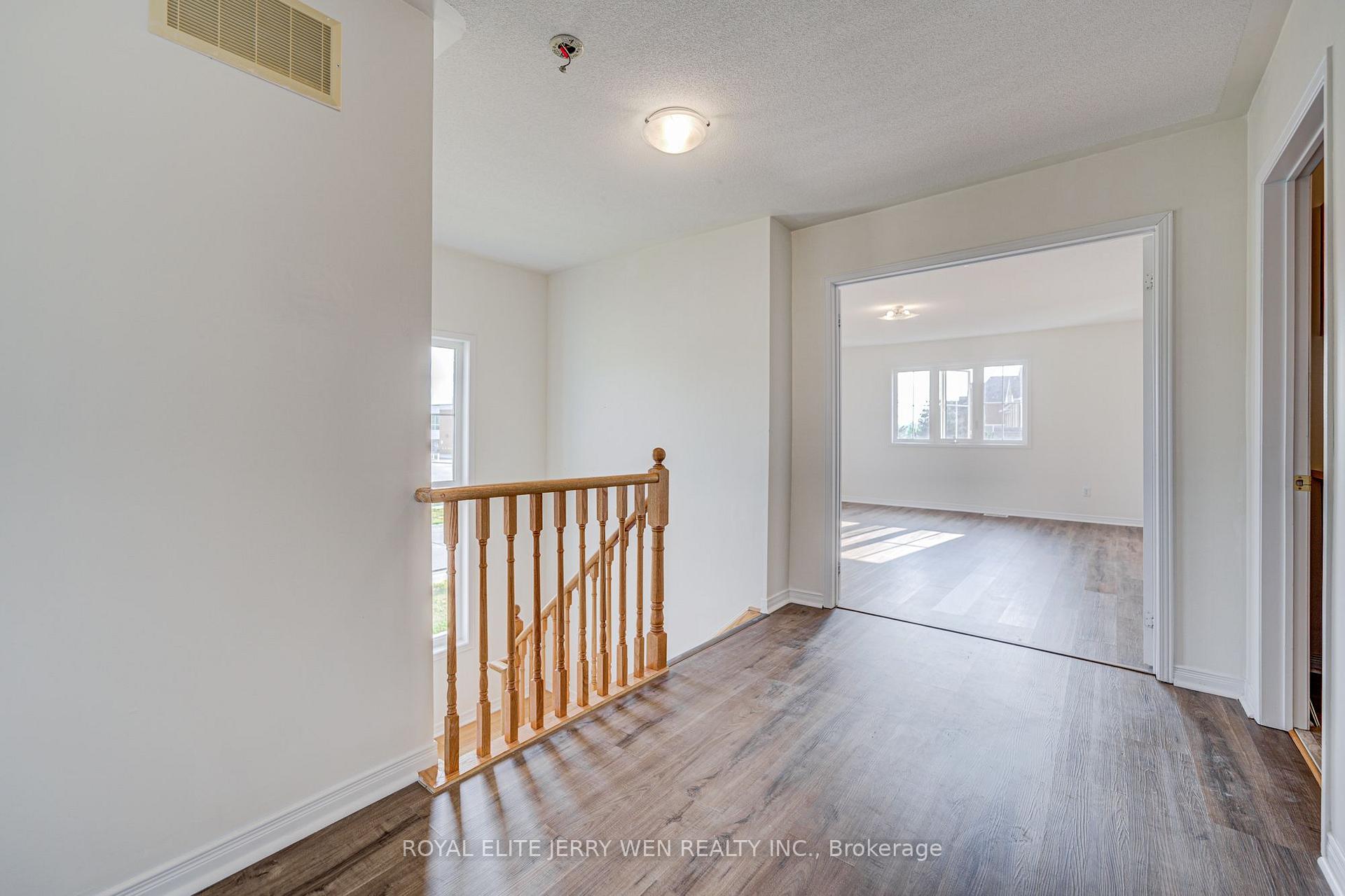 Photo 12 of 159 Lebovic Drive, Richmond Hill, Oak Ridges Lake Wilcox — HOMEH