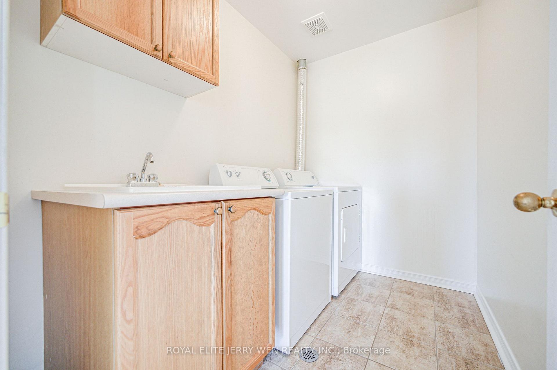 Photo 16 of 159 Lebovic Drive, Richmond Hill, Oak Ridges Lake Wilcox — HOMEH