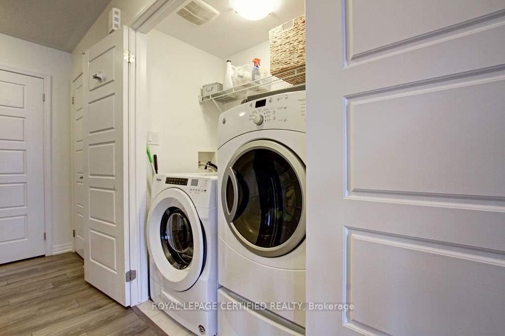 Photo 4 of 213 Betsy Drive N, Oakville, Glenorchy — HOMEH
