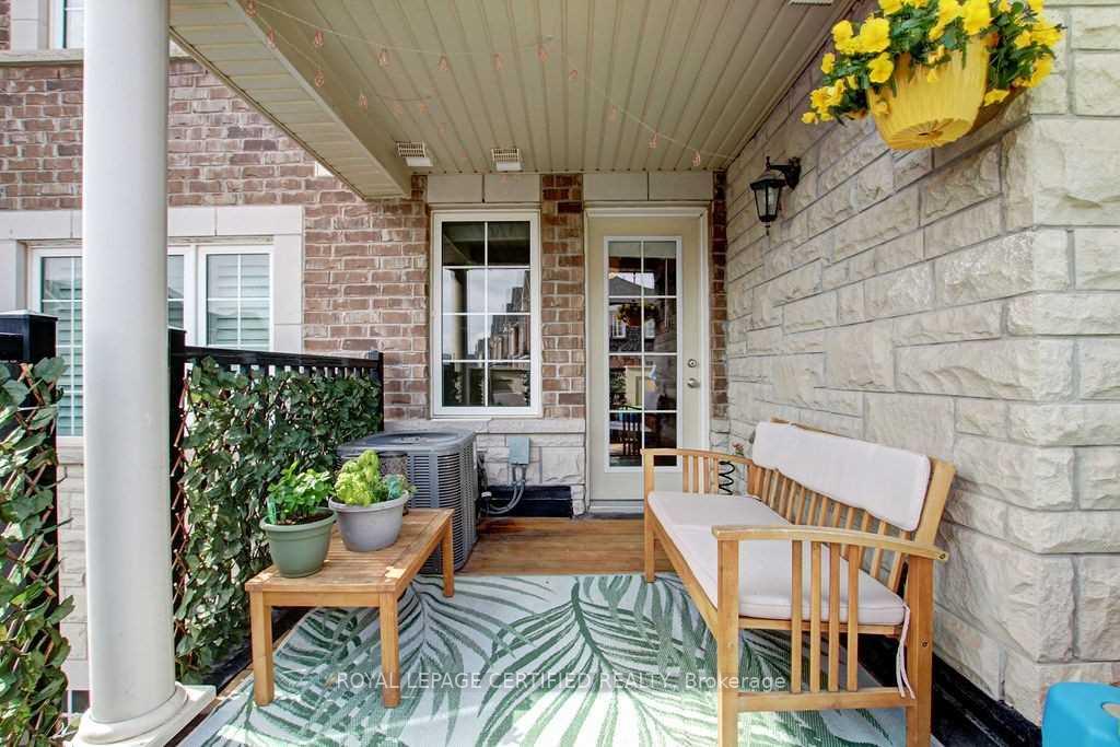 Photo 12 of 213 Betsy Drive N, Oakville, Glenorchy — HOMEH