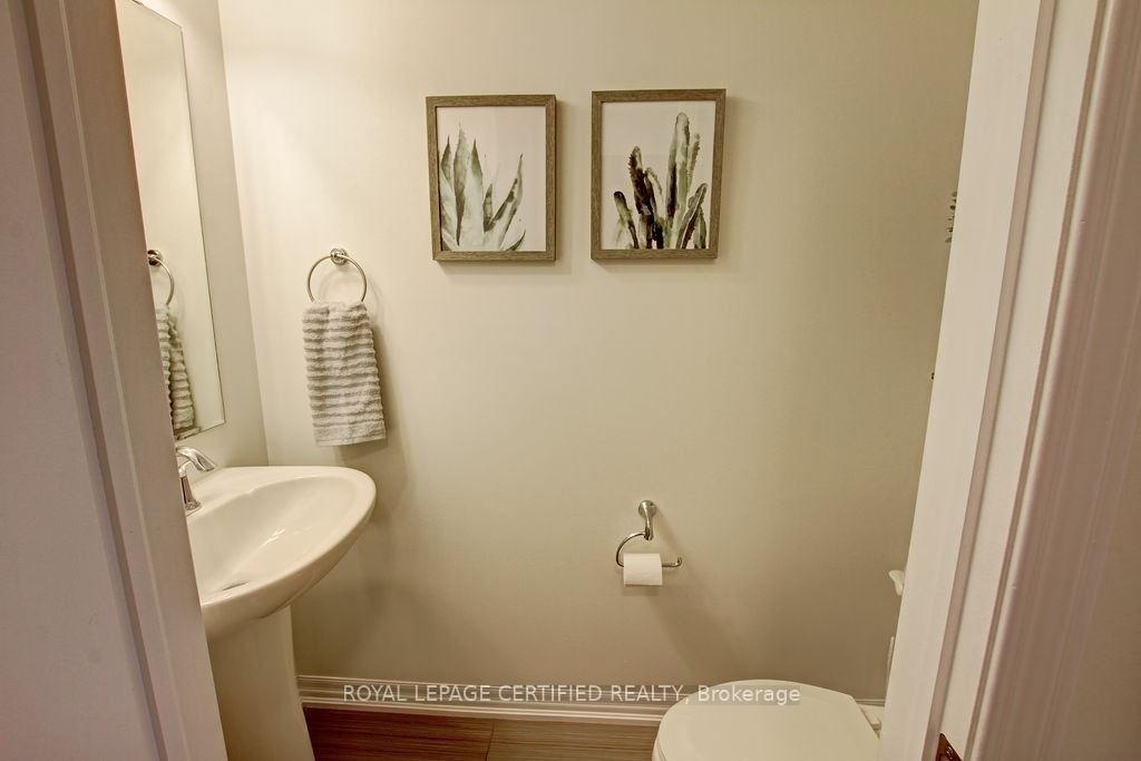 Photo 16 of 213 Betsy Drive N, Oakville, Glenorchy — HOMEH