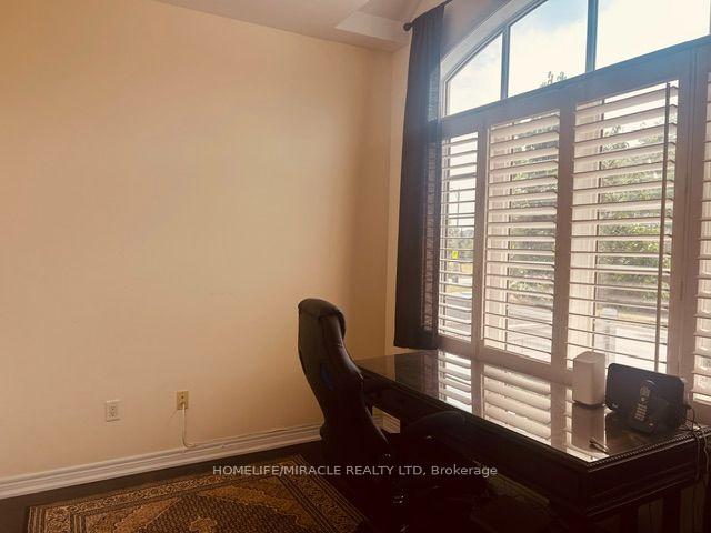 Photo 8 of Unit Upper Level, 3 Lindyfalls Drive, Brampton, Bram East — HOMEH