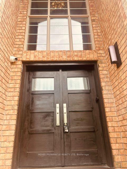 Photo 15 of Unit Upper Level, 3 Lindyfalls Drive, Brampton, Bram East — HOMEH