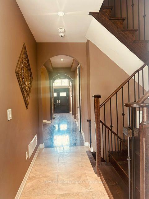 Photo 16 of Unit Upper Level, 3 Lindyfalls Drive, Brampton, Bram East — HOMEH