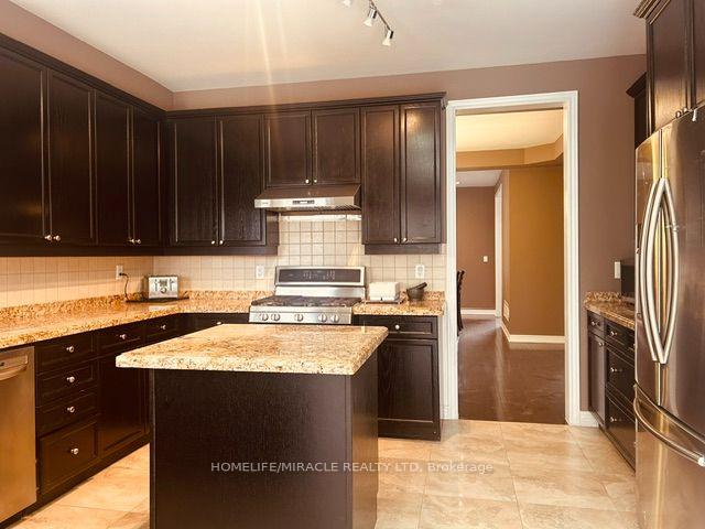 Photo 21 of Unit Upper Level, 3 Lindyfalls Drive, Brampton, Bram East — HOMEH