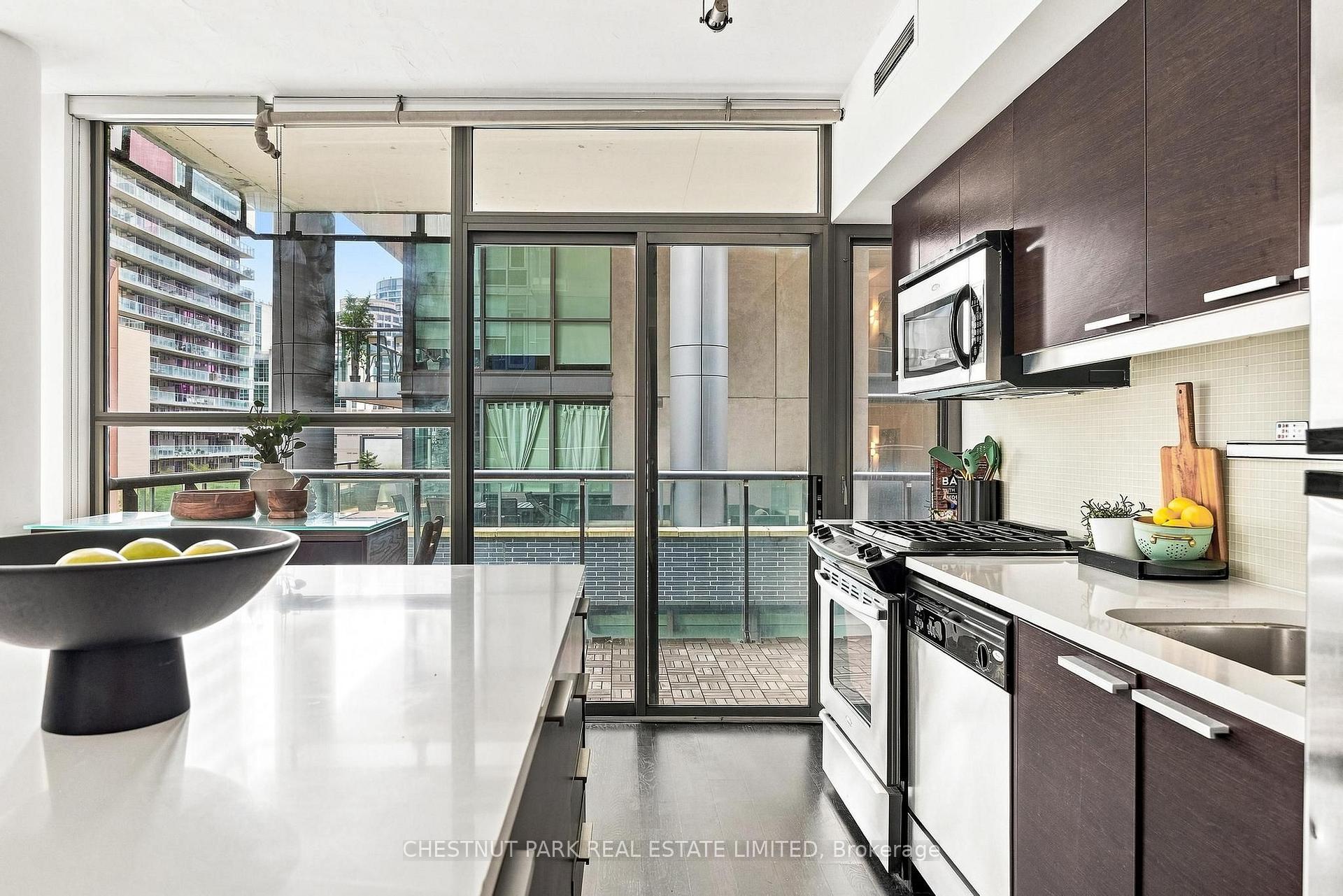 Photo 8 of Unit 611, 25 Oxley Street, Toronto, Waterfront Communities — HOMEH