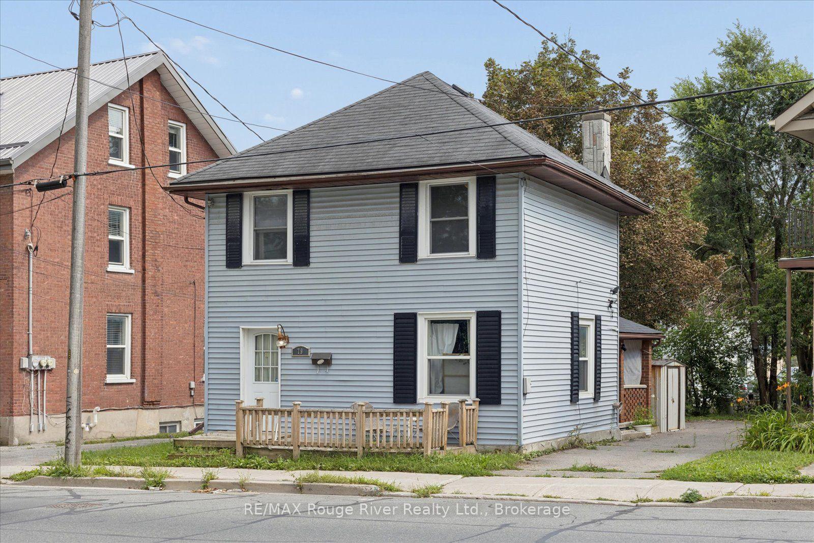 Photo of 79 Parkhill Road W