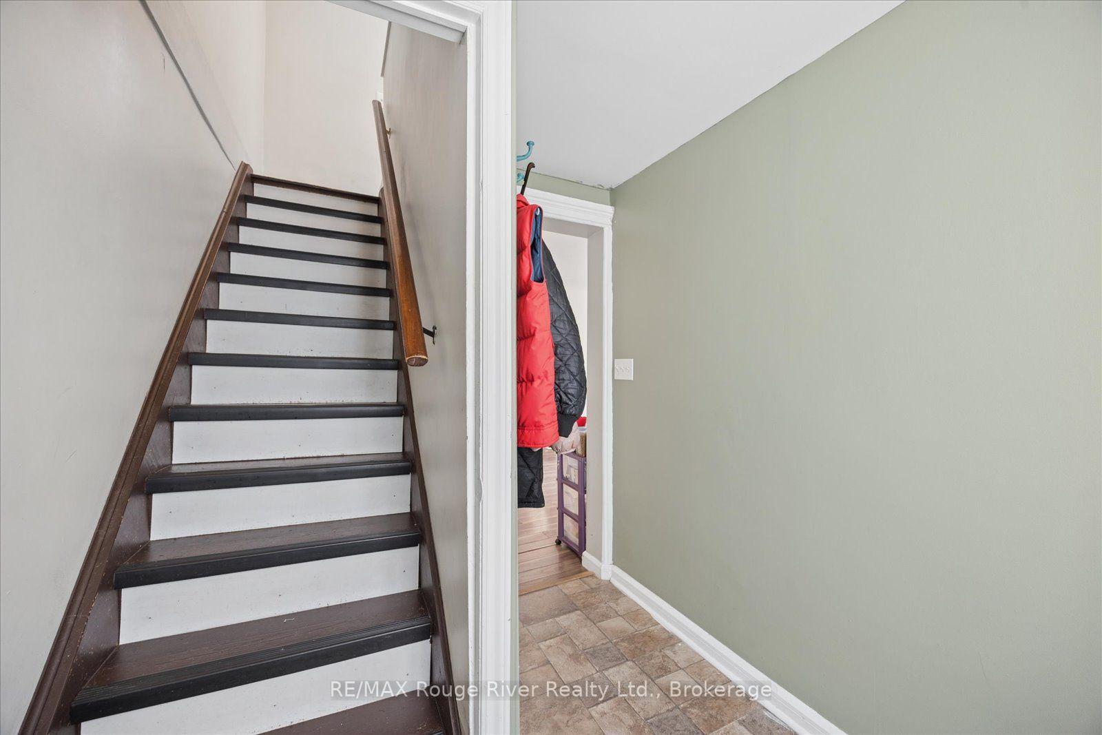 Photo 7 of 79 Parkhill Road W, Peterborough, Town Ward 3 — HOMEH