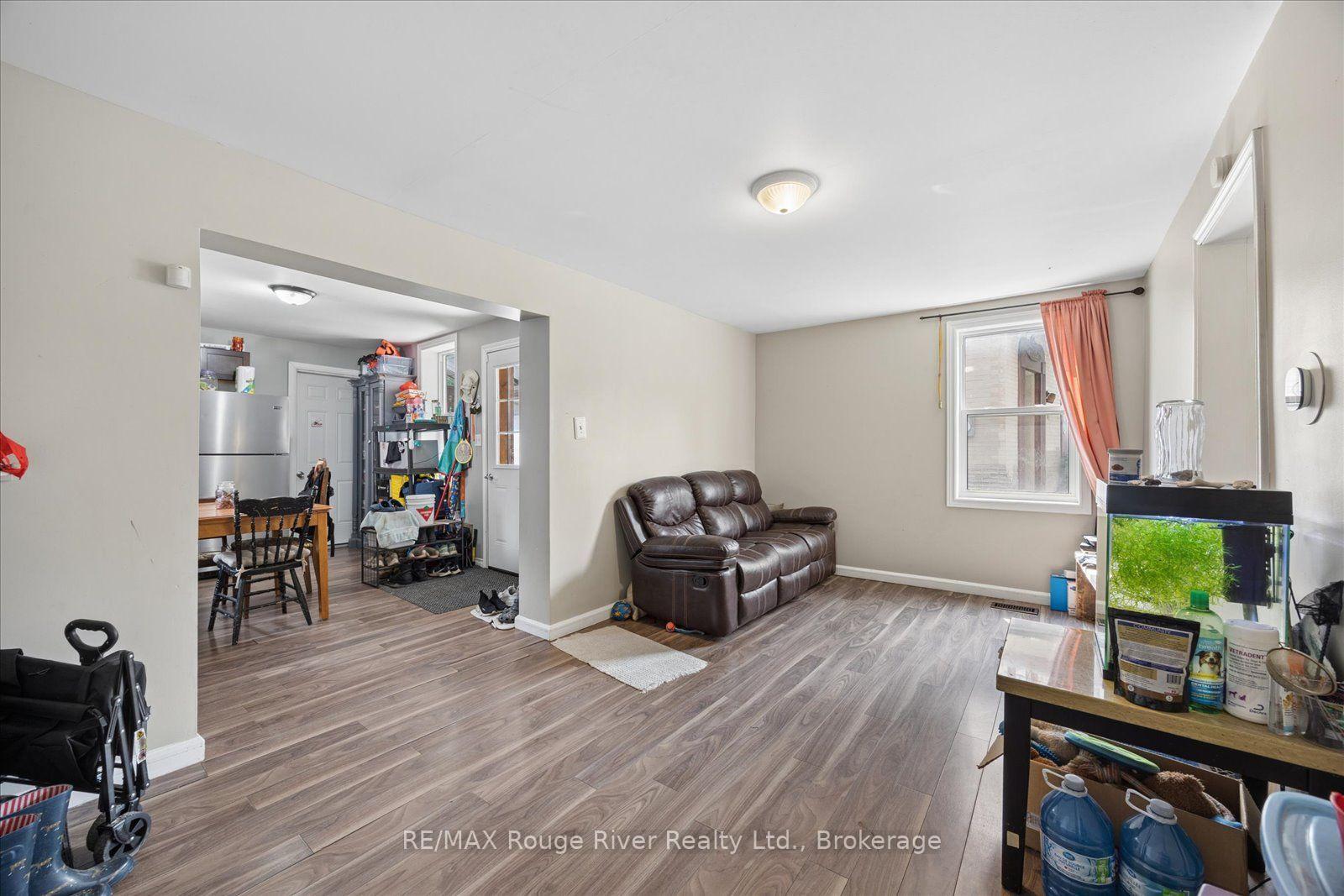 Photo 8 of 79 Parkhill Road W, Peterborough, Town Ward 3 — HOMEH