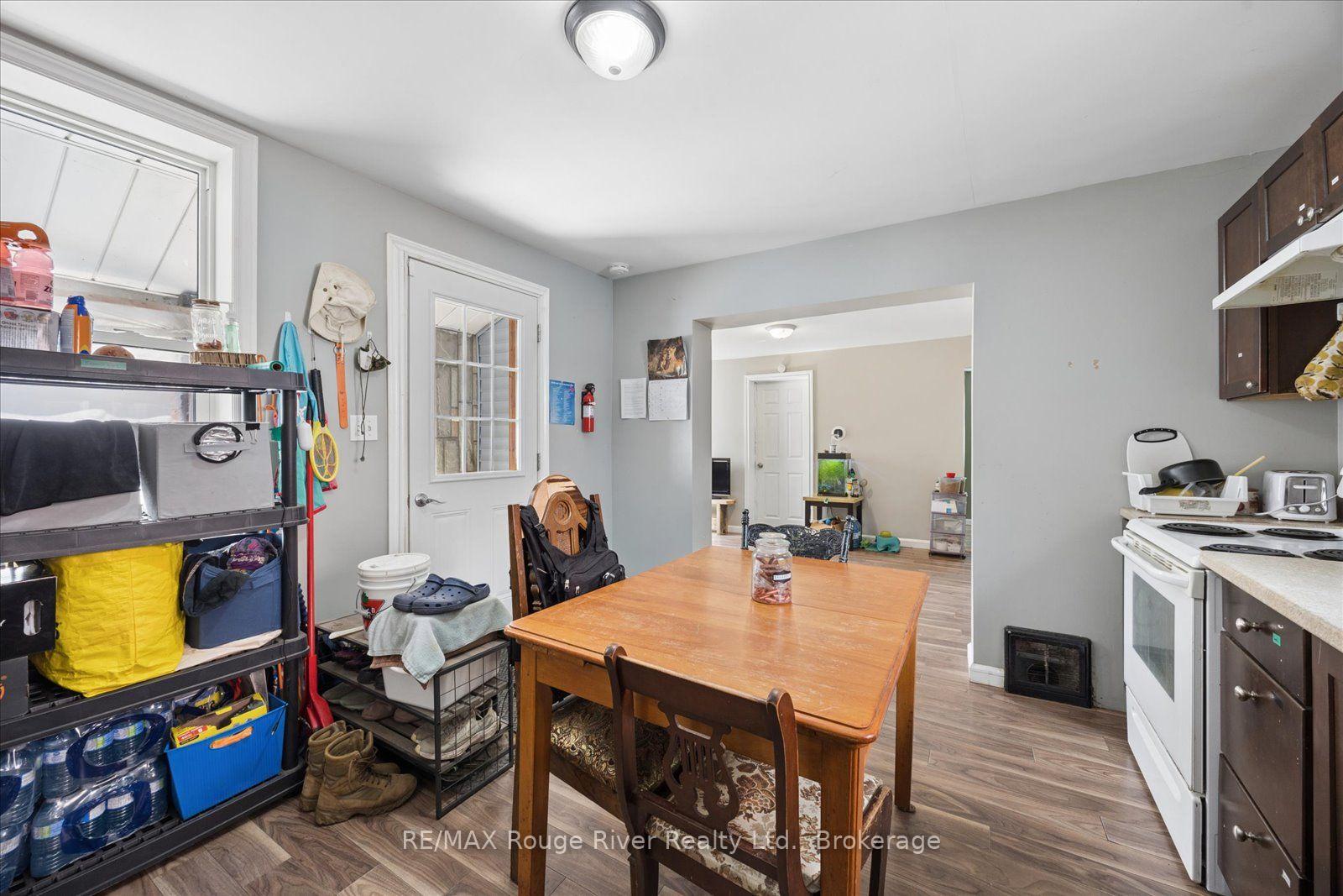 Photo 13 of 79 Parkhill Road W, Peterborough, Town Ward 3 — HOMEH