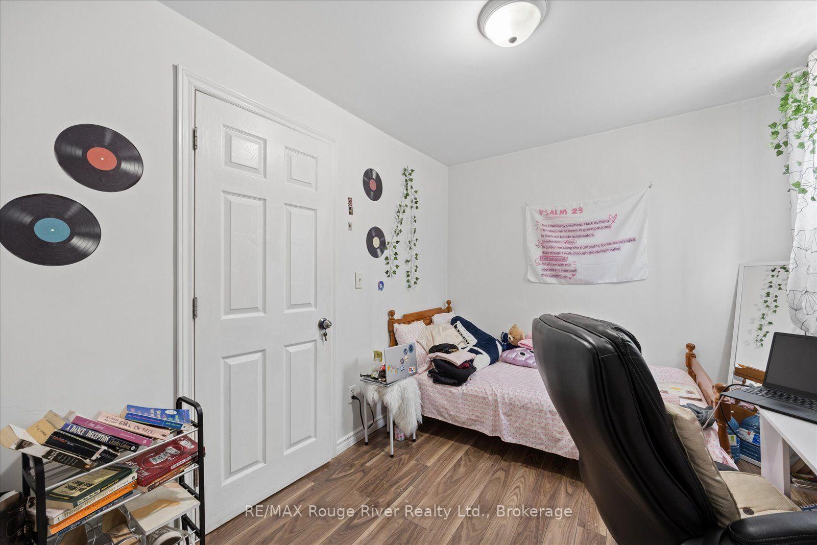 Photo 16 of 79 Parkhill Road W, Peterborough, Town Ward 3 — HOMEH