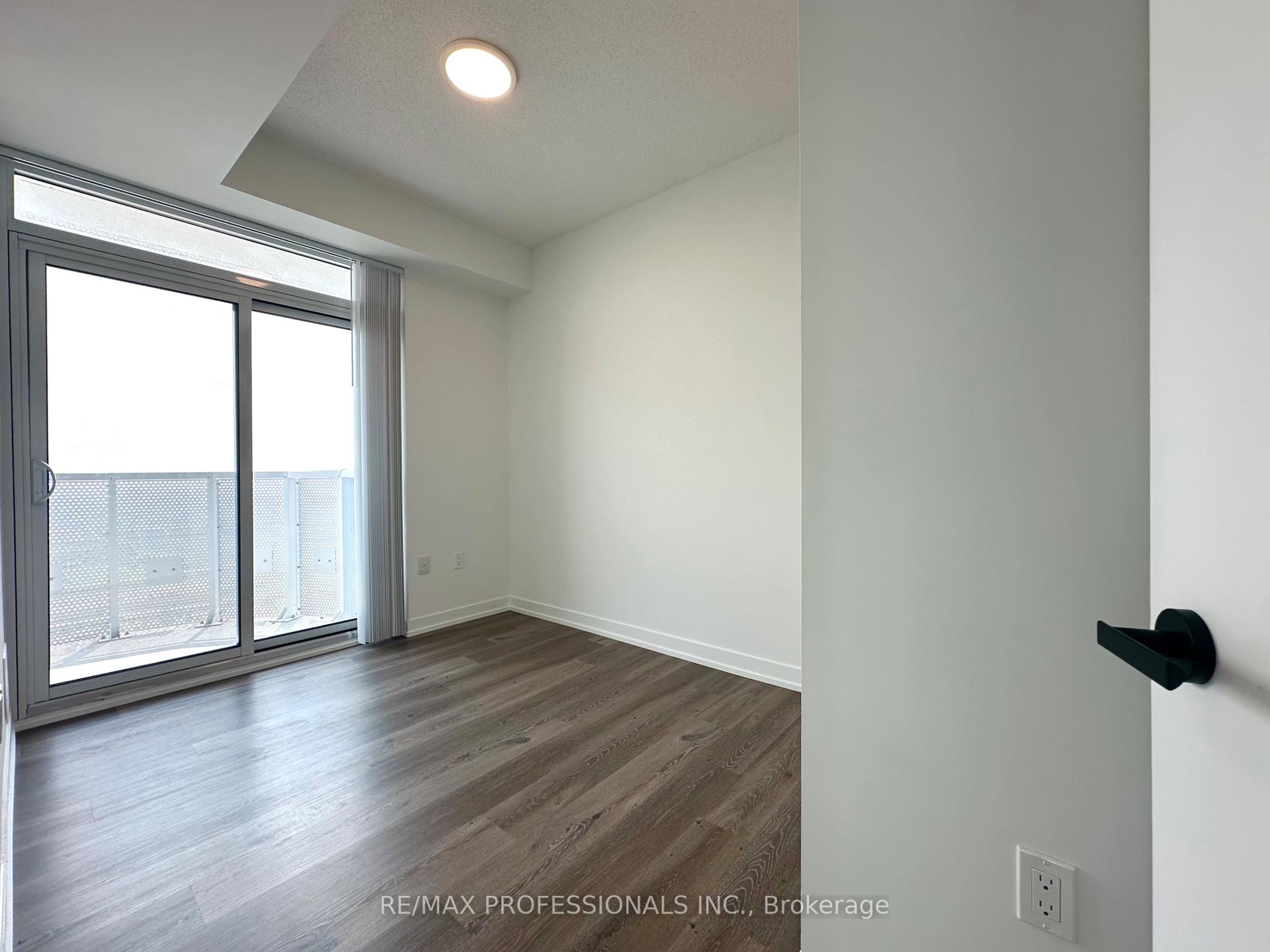 Photo 6 of Unit 4902, 225 Commerce Street, Vaughan, Vaughan Corporate Centre — HOMEH