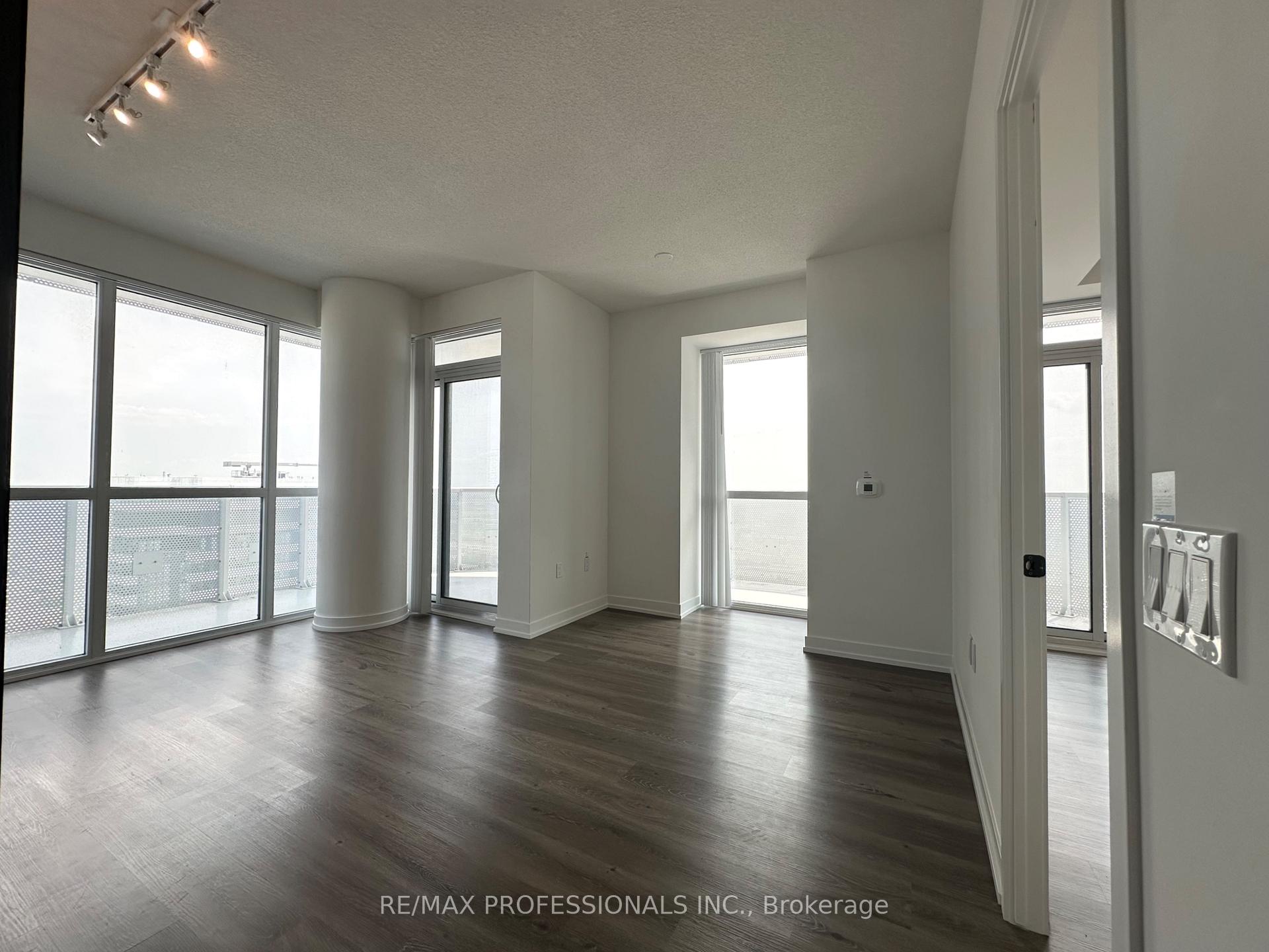 Photo 8 of Unit 4902, 225 Commerce Street, Vaughan, Vaughan Corporate Centre — HOMEH