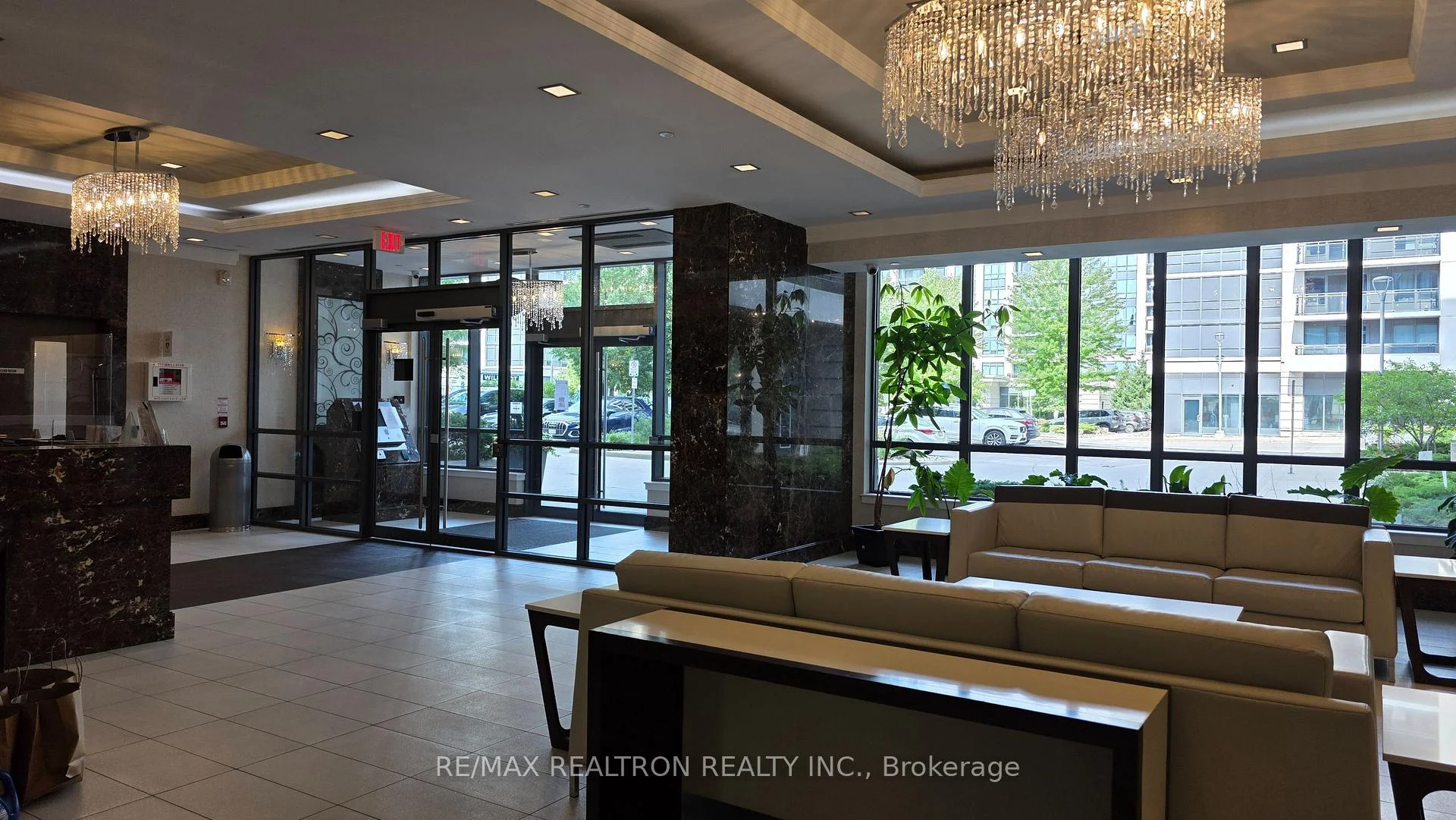 Photo 2 of Unit 1025, 370 Highway 7 E, Richmond Hill, Doncrest — HOMEH