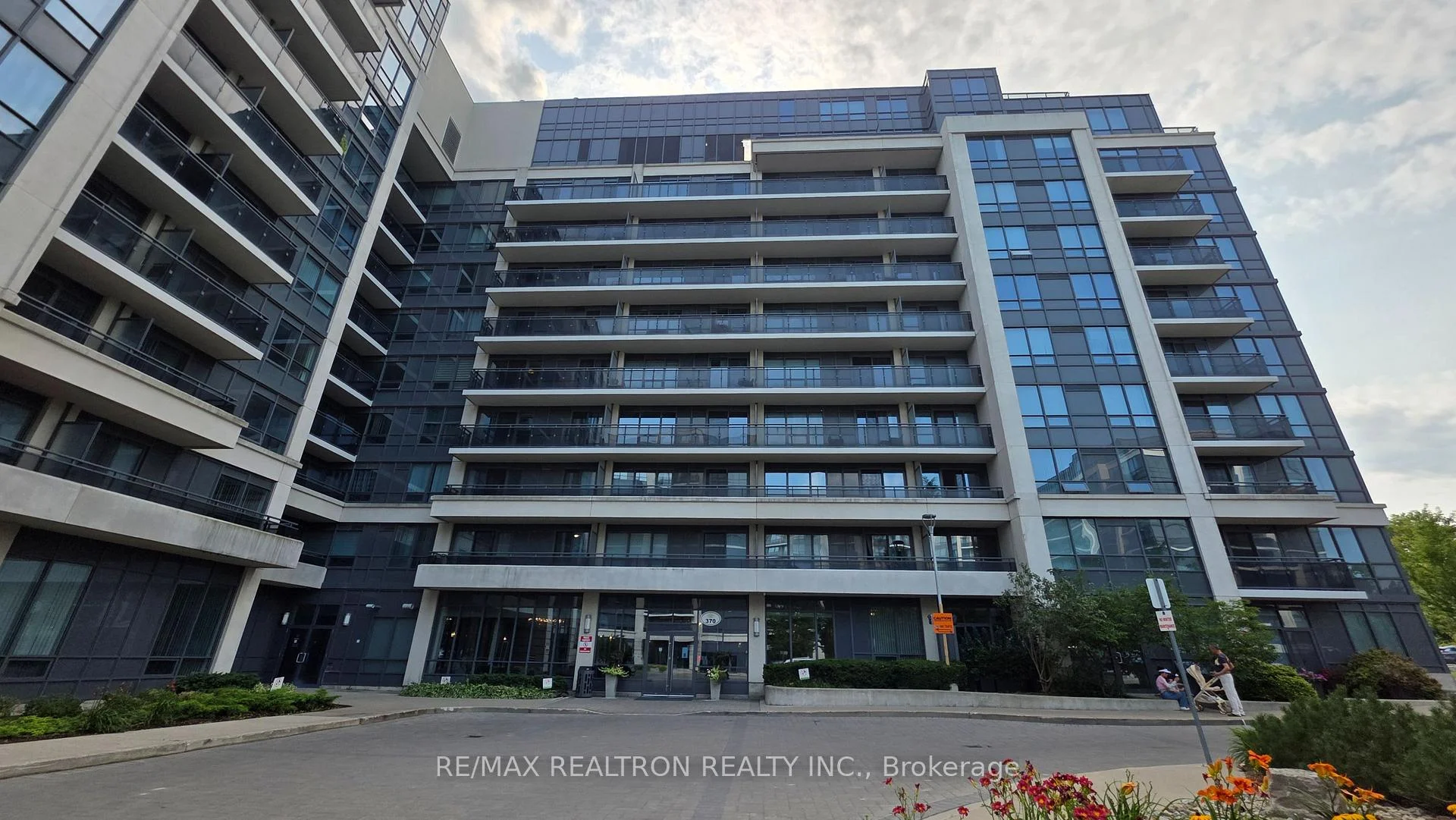Photo 3 of Unit 1025, 370 Highway 7 E, Richmond Hill, Doncrest — HOMEH