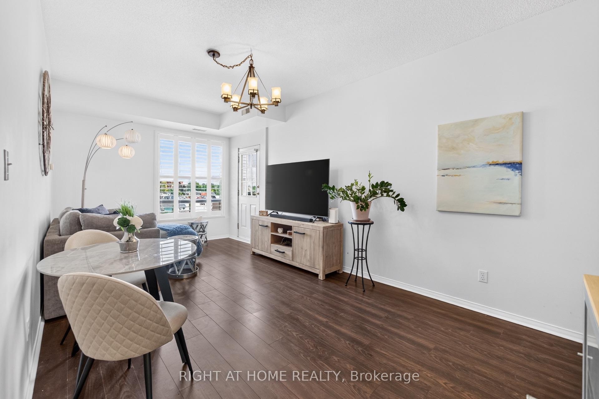 Photo 7 of Unit 607, 32 Tannery Street, Mississauga, Streetsville — HOMEH