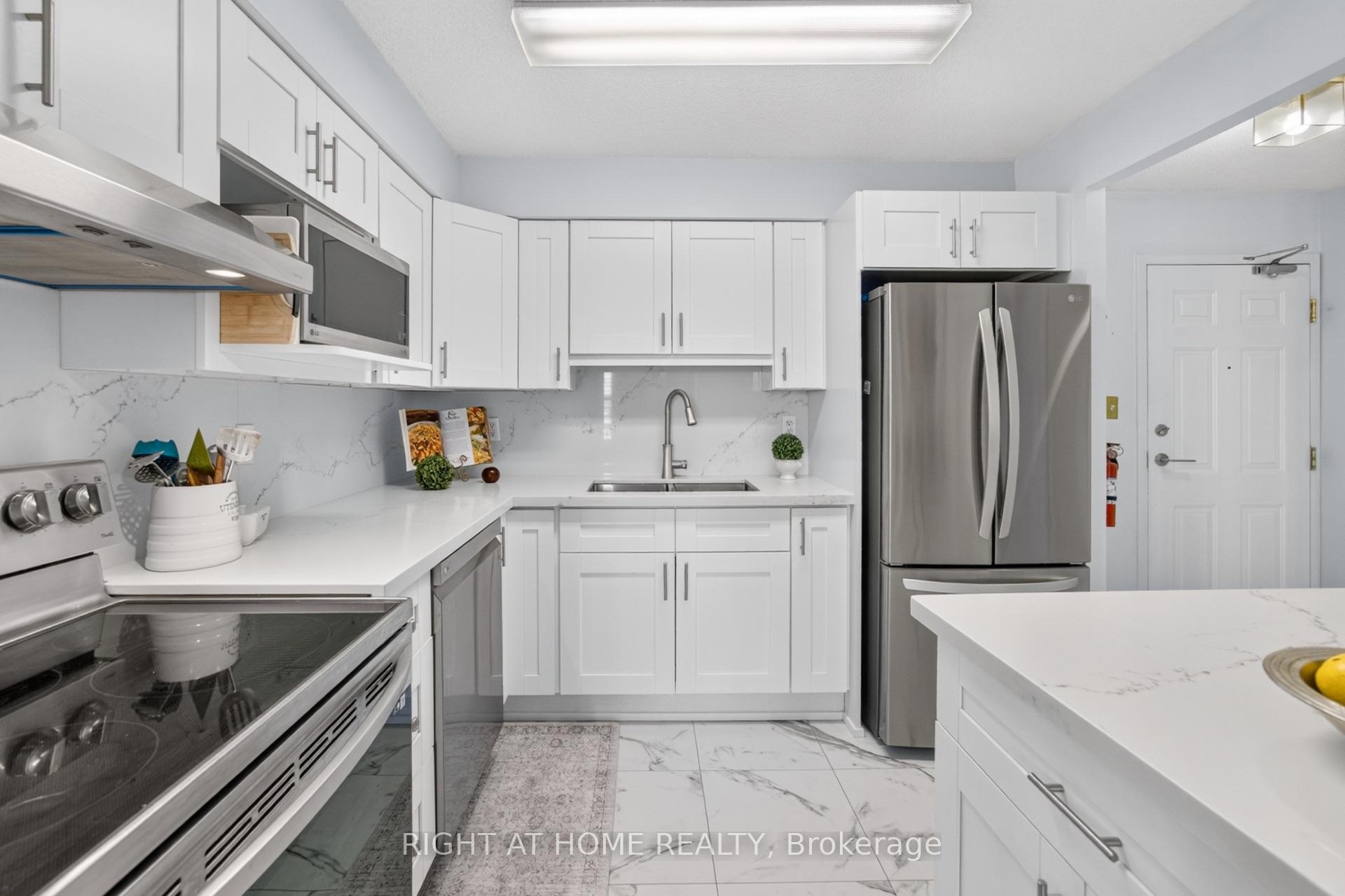 Photo 14 of Unit 607, 32 Tannery Street, Mississauga, Streetsville — HOMEH