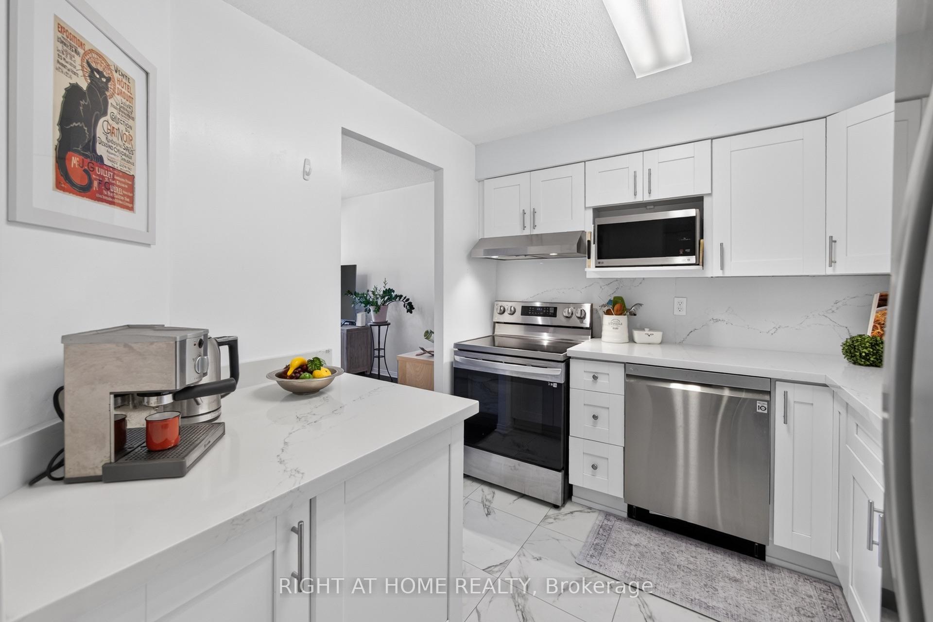 Photo 16 of Unit 607, 32 Tannery Street, Mississauga, Streetsville — HOMEH