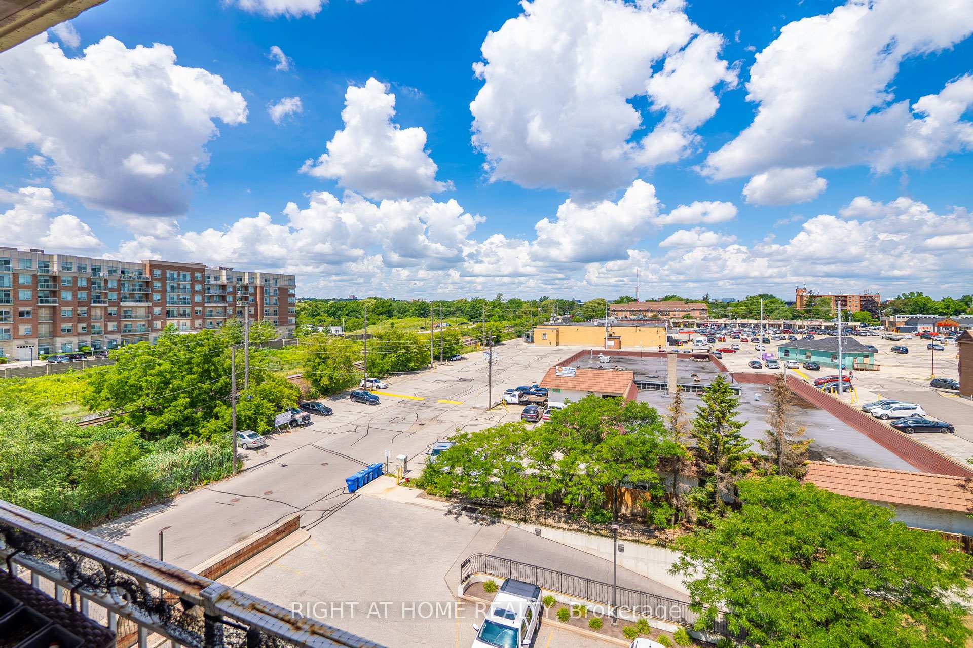 Photo 36 of Unit 607, 32 Tannery Street, Mississauga, Streetsville — HOMEH