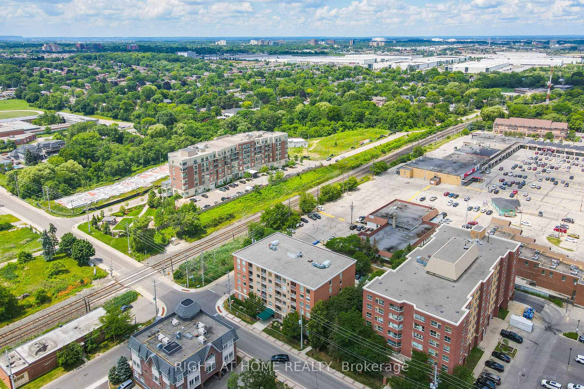 Photo 40 of Unit 607, 32 Tannery Street, Mississauga, Streetsville — HOMEH