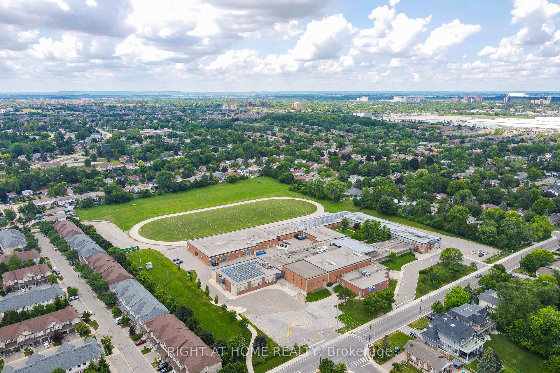 Photo 41 of Unit 607, 32 Tannery Street, Mississauga, Streetsville — HOMEH
