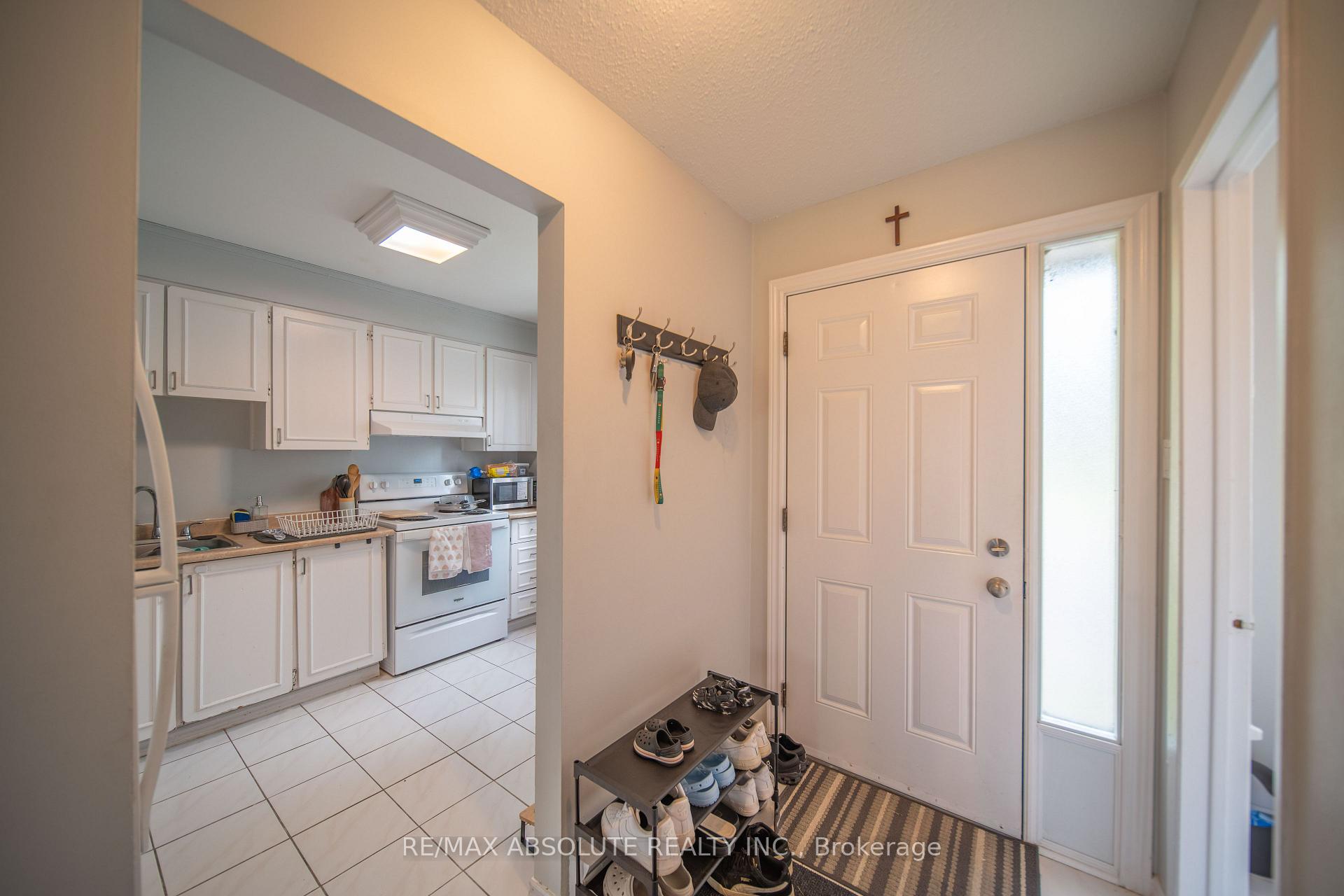 Photo 3 of Unit 25, 1299 Cedarcroft Crescent, Ottawa, Pineview — HOMEH