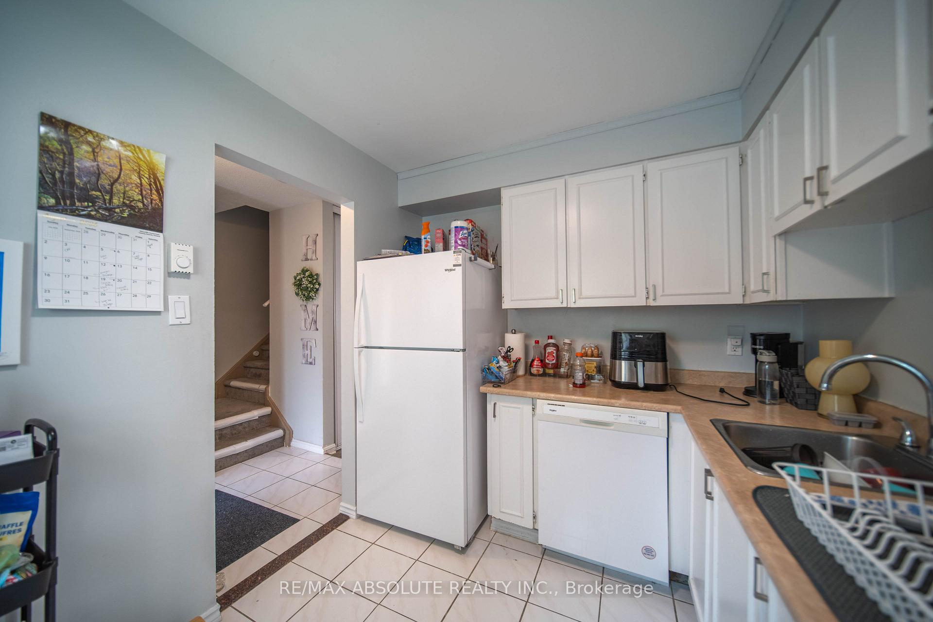 Photo 8 of Unit 25, 1299 Cedarcroft Crescent, Ottawa, Pineview — HOMEH