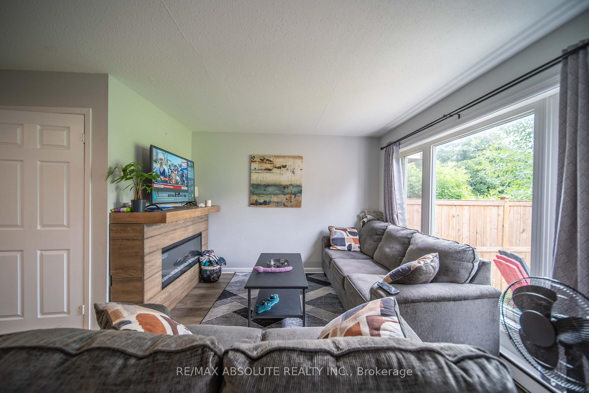 Photo 9 of Unit 25, 1299 Cedarcroft Crescent, Ottawa, Pineview — HOMEH