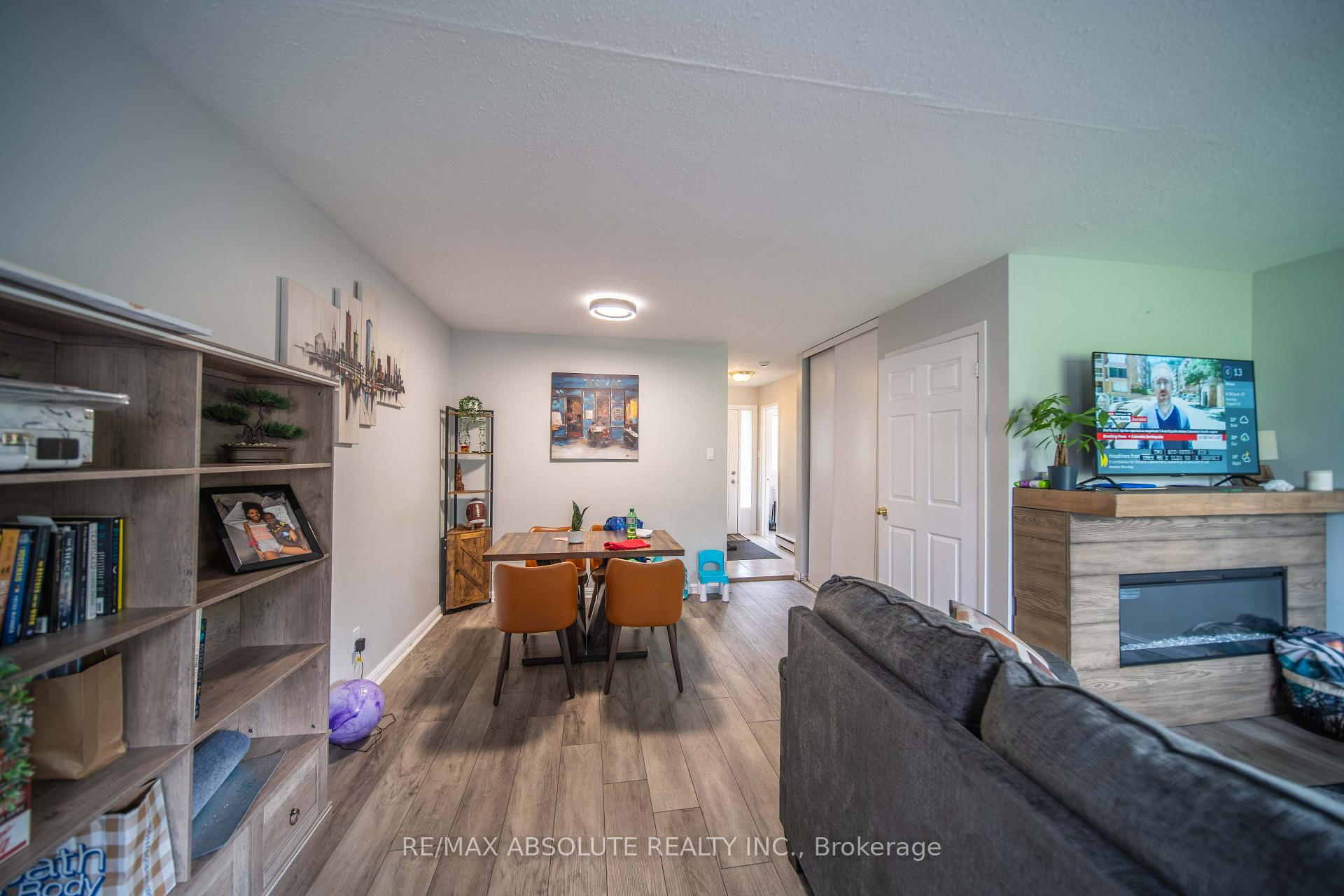 Photo 11 of Unit 25, 1299 Cedarcroft Crescent, Ottawa, Pineview — HOMEH
