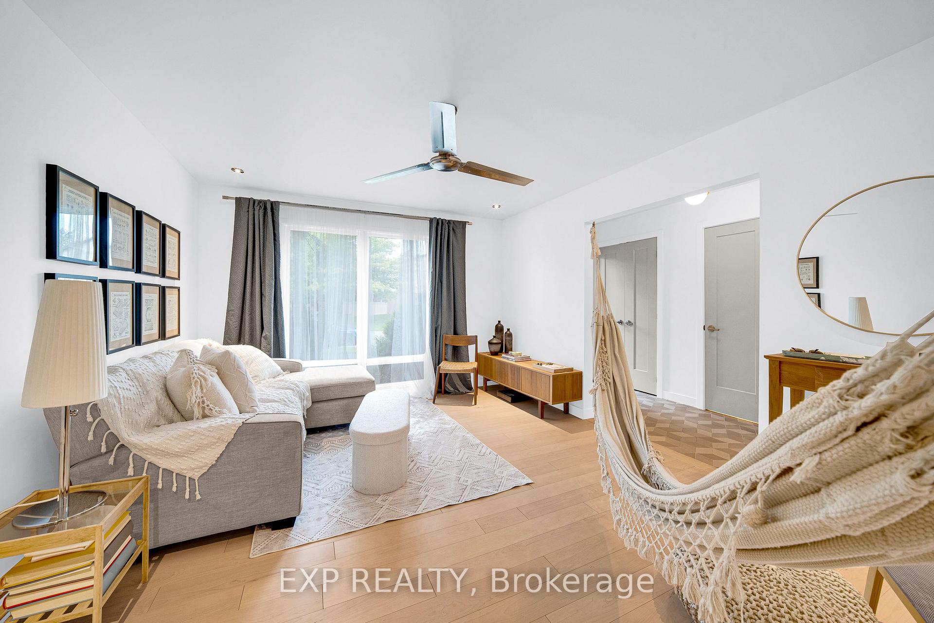Photo 3 of Unit 4, 21 Midland Crescent, Ottawa, Arlington Woods — HOMEH