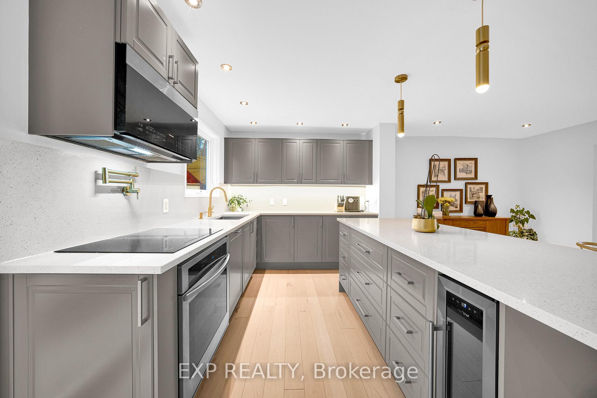 Photo 14 of Unit 4, 21 Midland Crescent, Ottawa, Arlington Woods — HOMEH