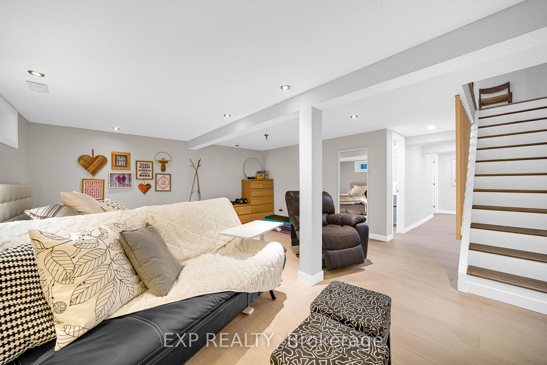 Photo 28 of Unit 4, 21 Midland Crescent, Ottawa, Arlington Woods — HOMEH