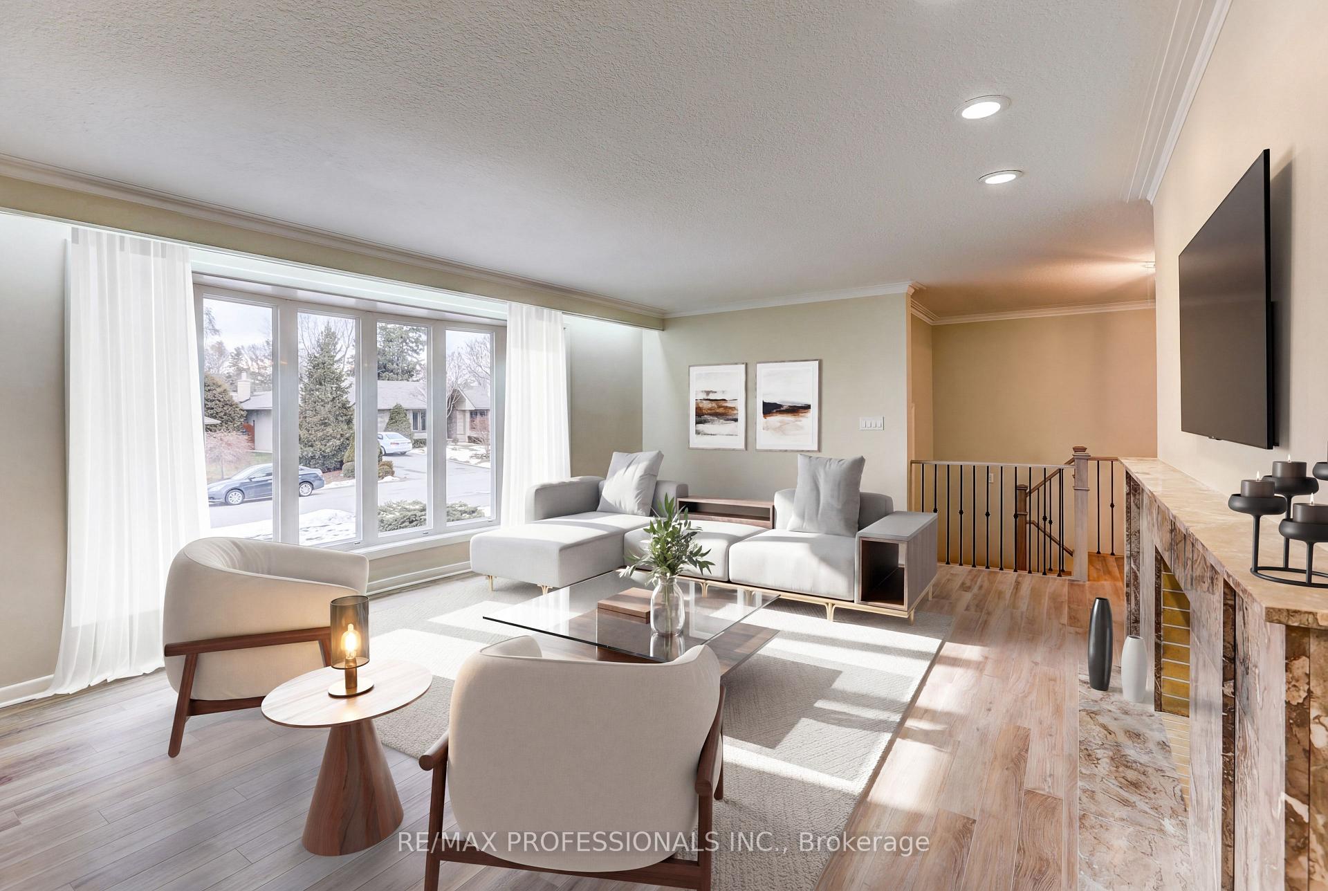 Photo 8 of 23 Ravensbourne Crescent, Etobicoke, Princess-Rosethorn — HOMEH