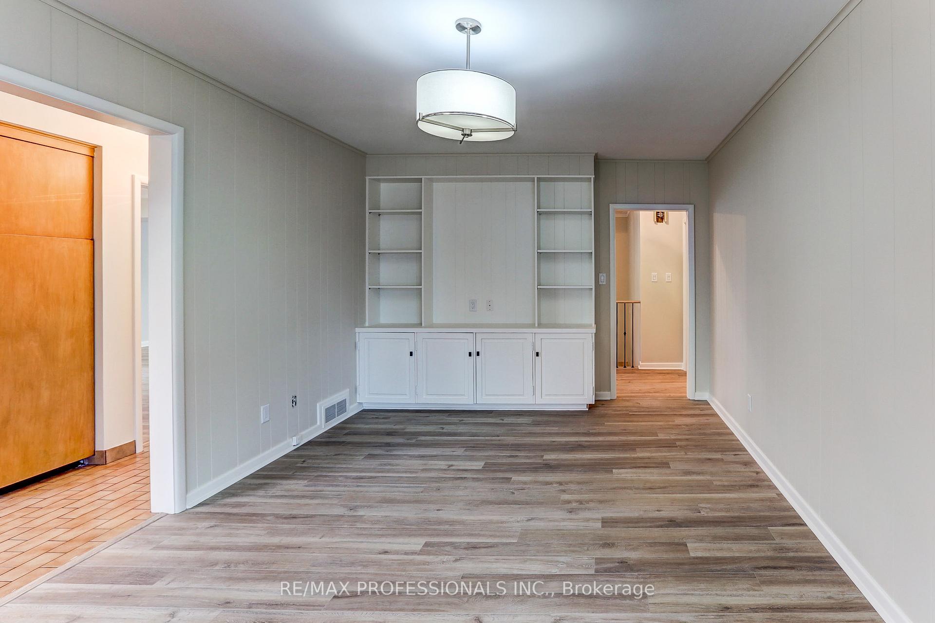 Photo 22 of 23 Ravensbourne Crescent, Etobicoke, Princess-Rosethorn — HOMEH