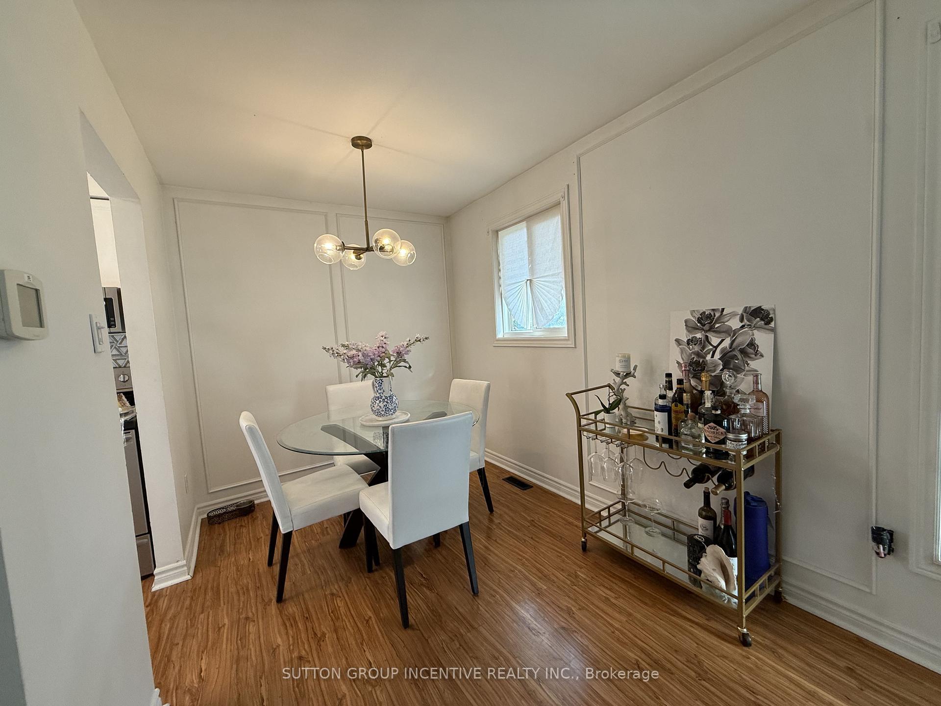 Photo 5 of 24 Frost Trail, Barrie, Letitia Heights — HOMEH