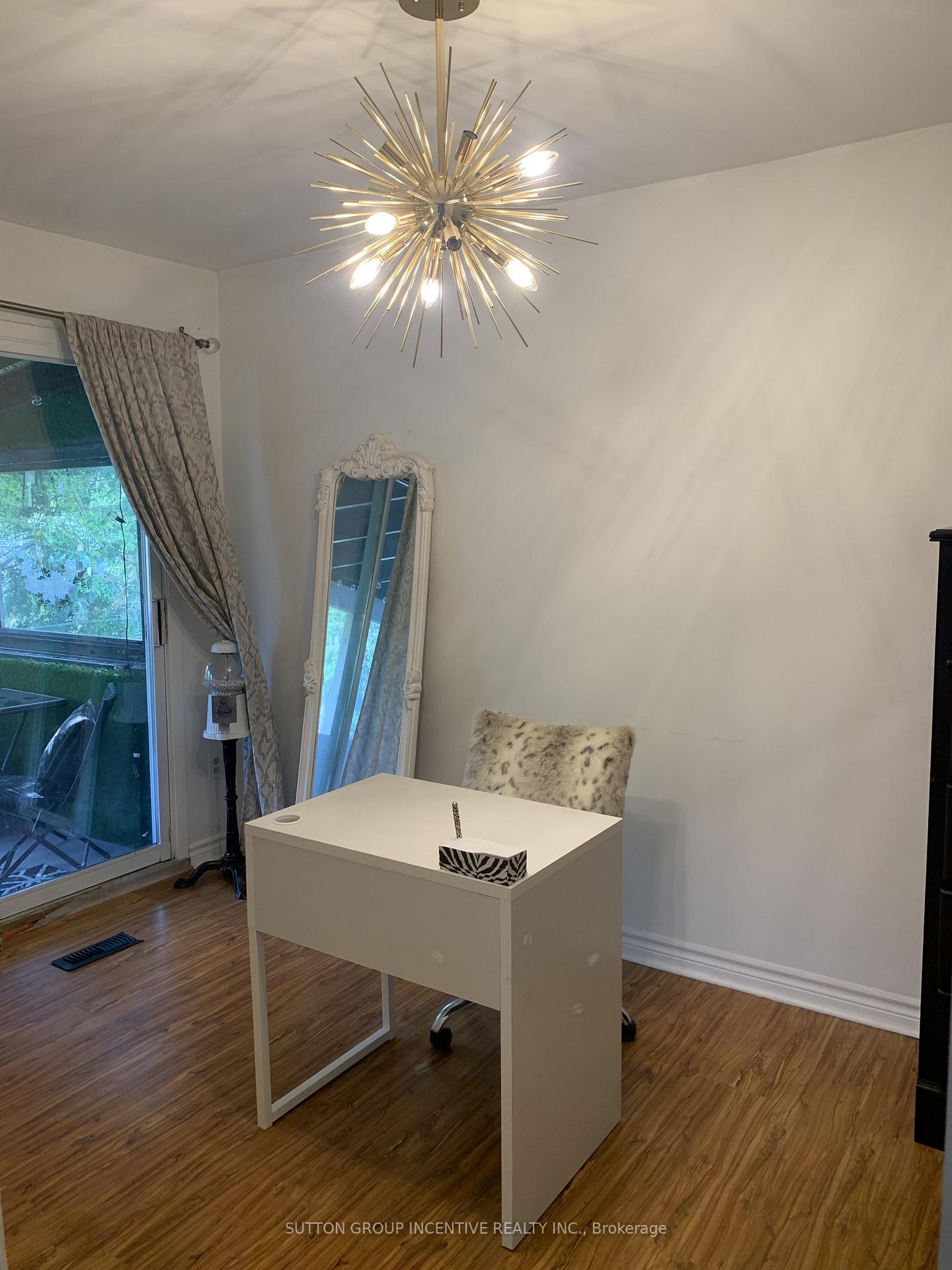 Photo 12 of 24 Frost Trail, Barrie, Letitia Heights — HOMEH