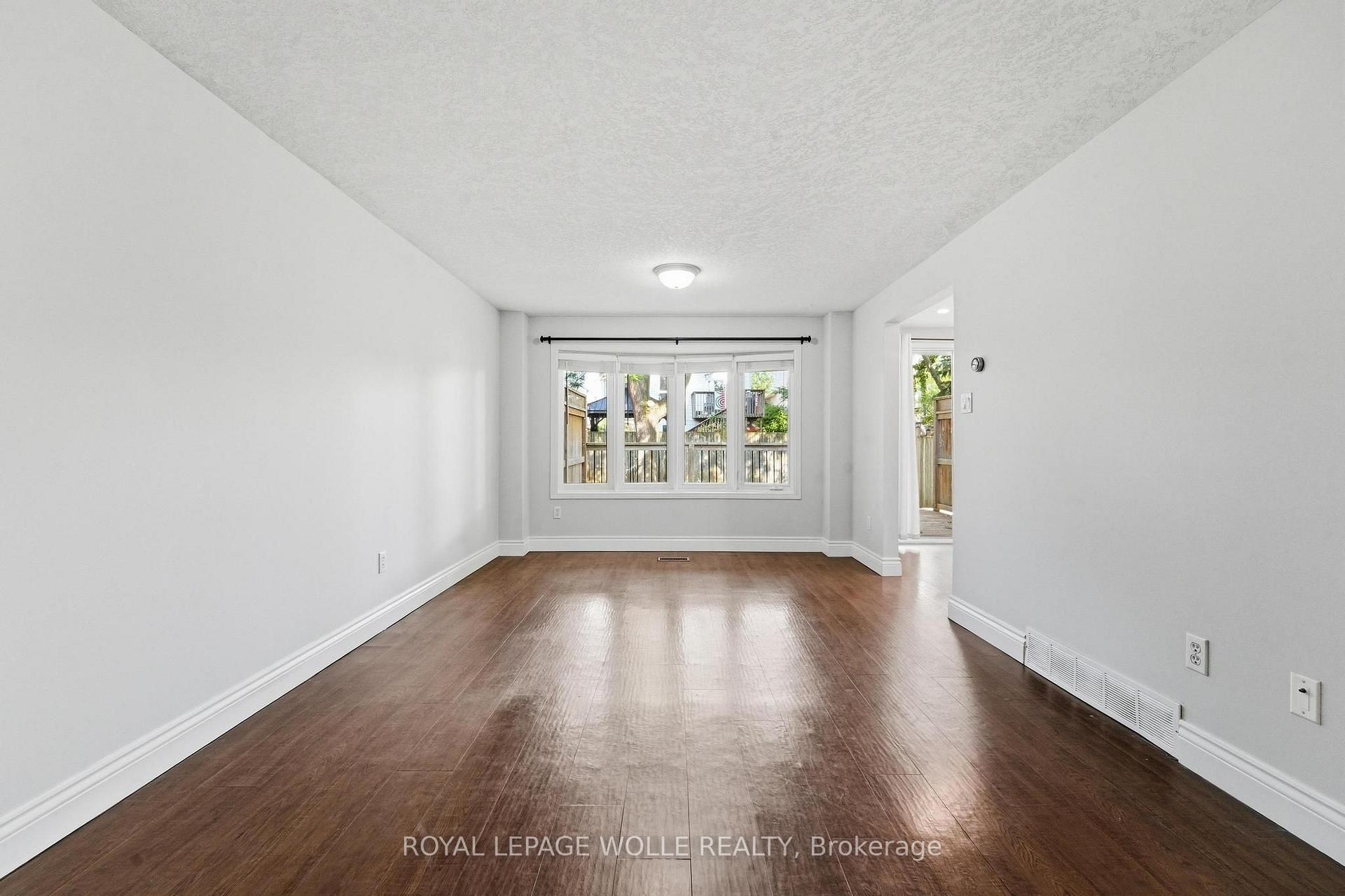 Photo 6 of 449 Exmoor Street, Waterloo, Bridgeport — HOMEH