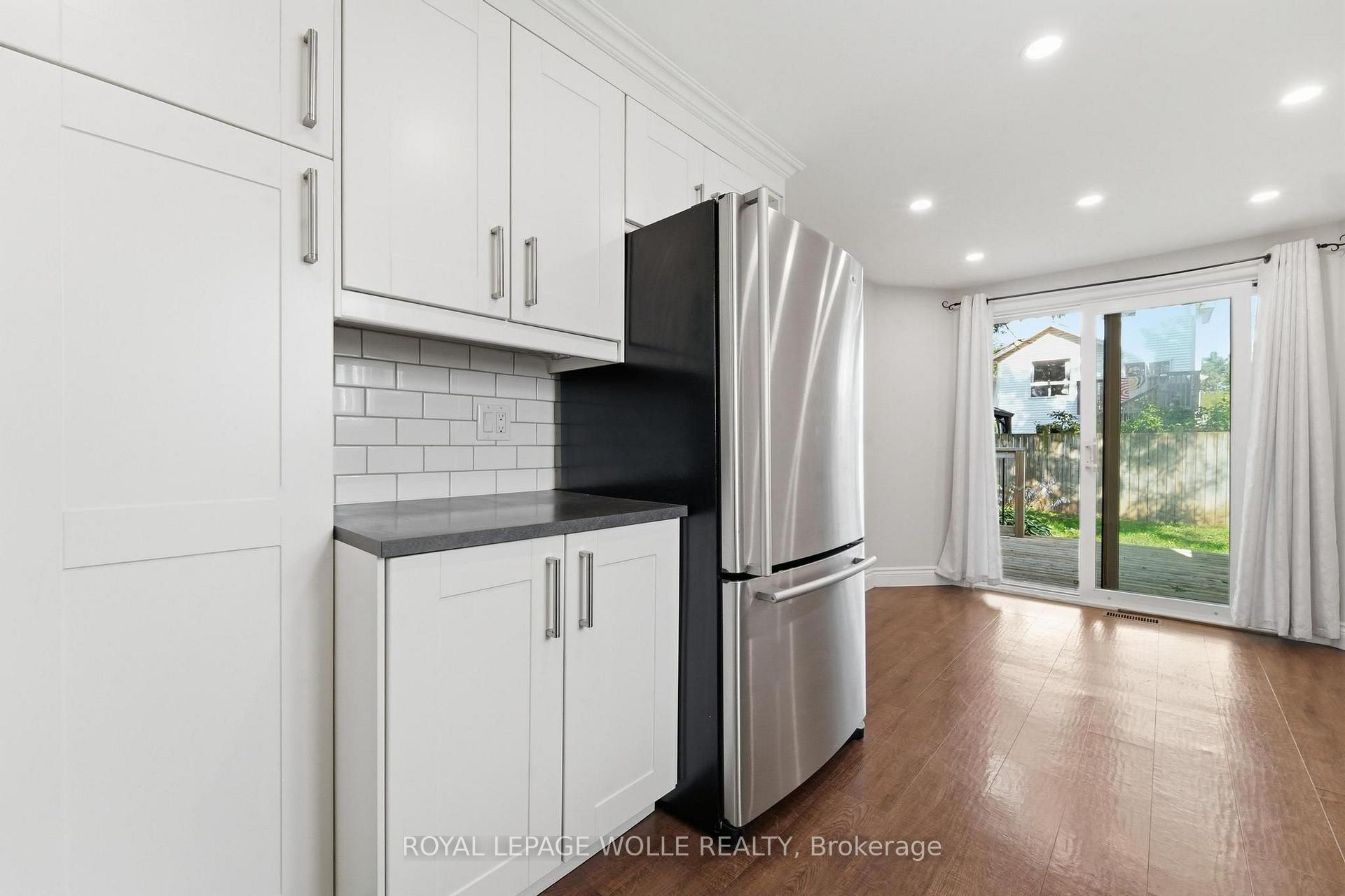 Photo 9 of 449 Exmoor Street, Waterloo, Bridgeport — HOMEH