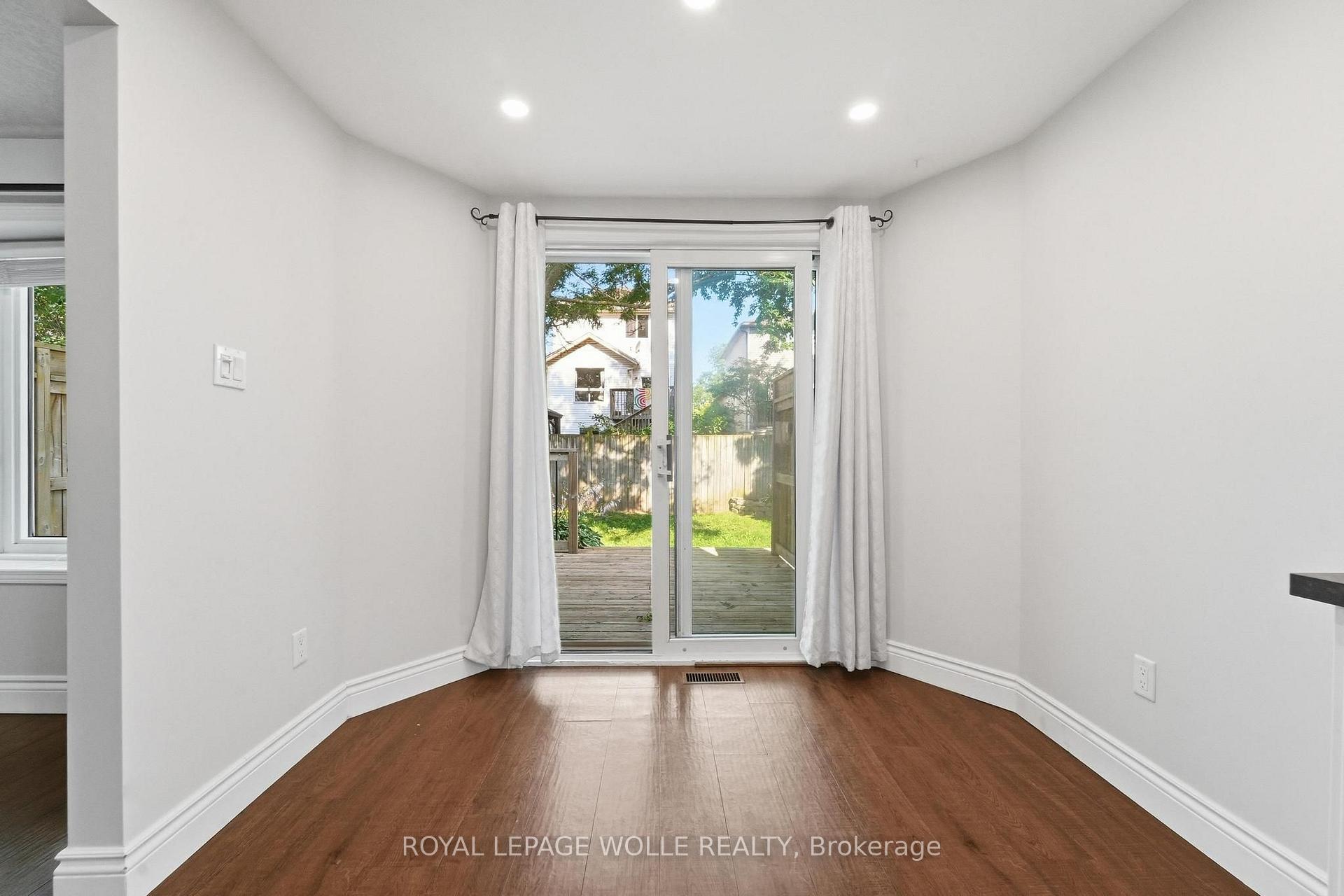 Photo 11 of 449 Exmoor Street, Waterloo, Bridgeport — HOMEH