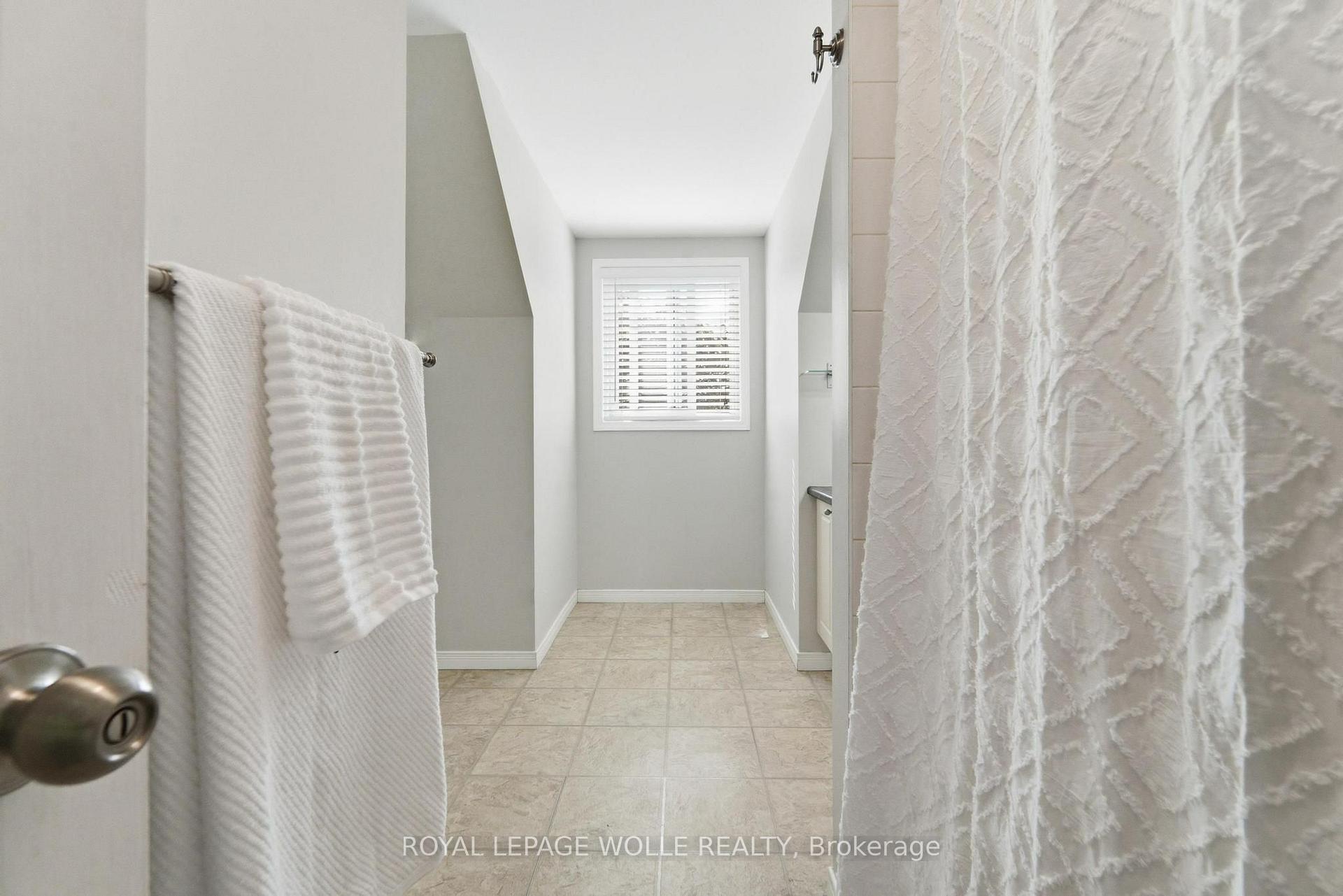 Photo 22 of 449 Exmoor Street, Waterloo, Bridgeport — HOMEH