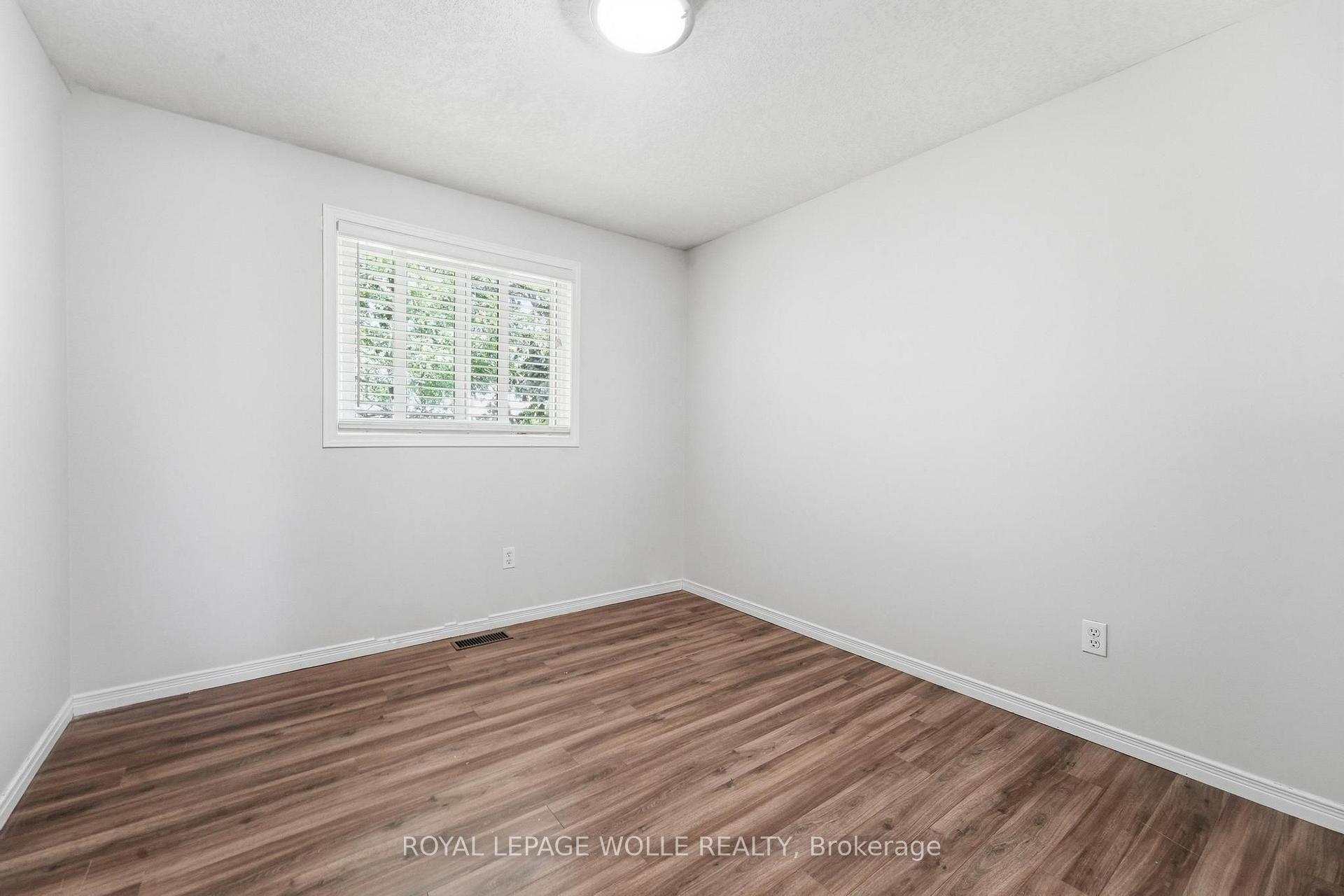 Photo 25 of 449 Exmoor Street, Waterloo, Bridgeport — HOMEH