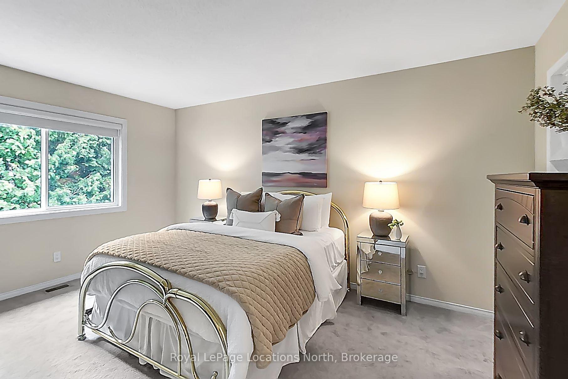 Photo 14 of 25 Green Briar Drive, Collingwood — HOMEH