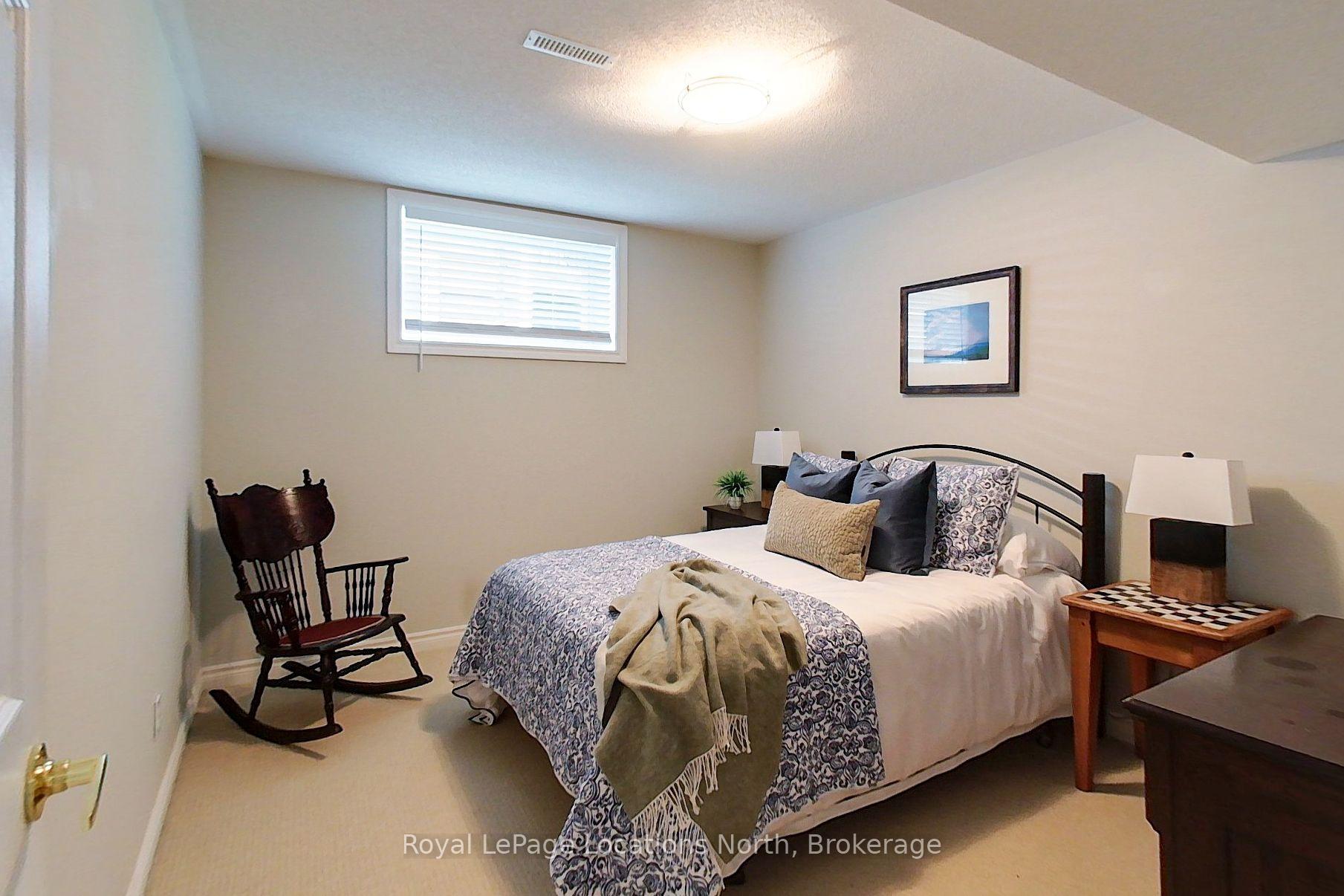 Photo 24 of 25 Green Briar Drive, Collingwood — HOMEH