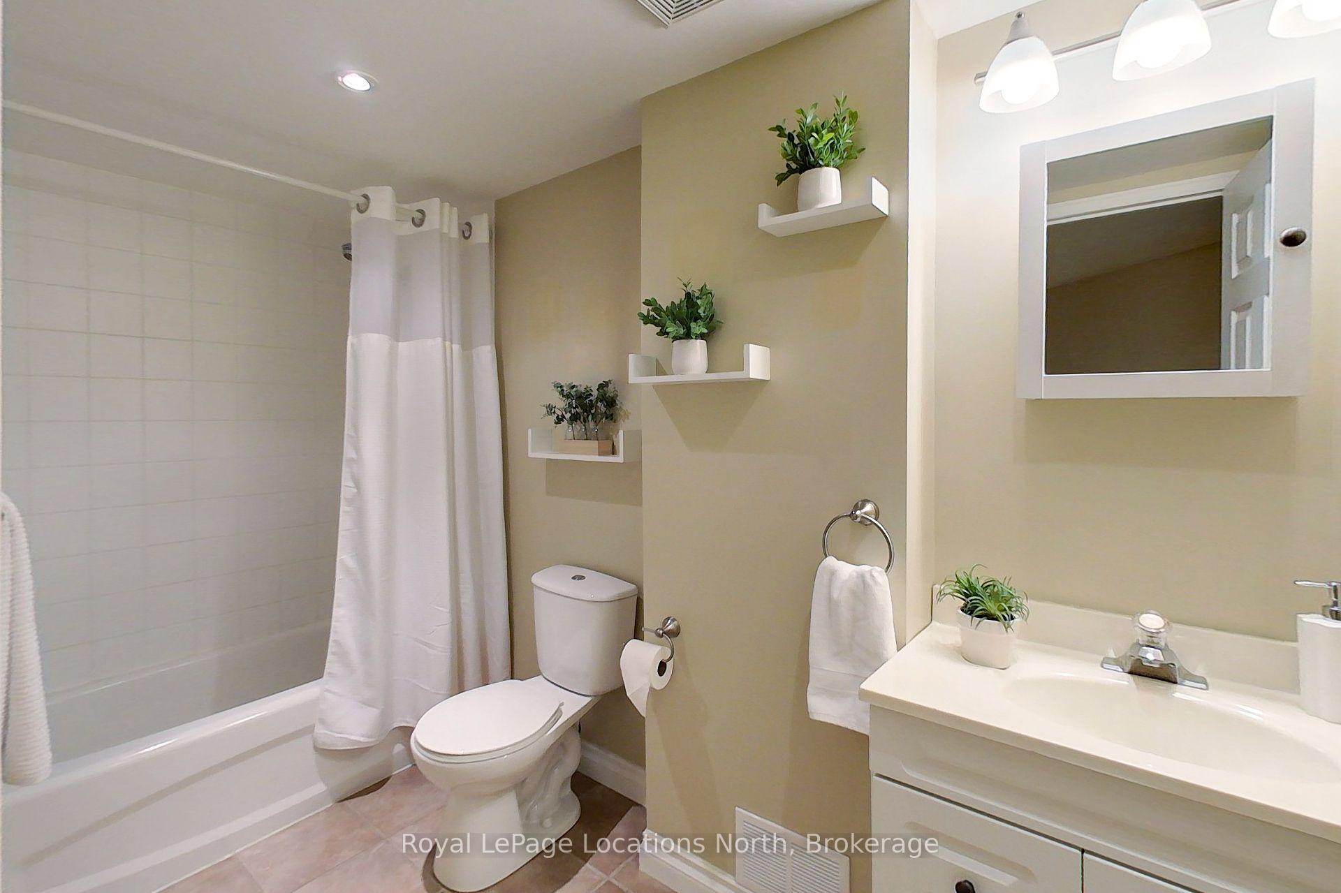 Photo 27 of 25 Green Briar Drive, Collingwood — HOMEH