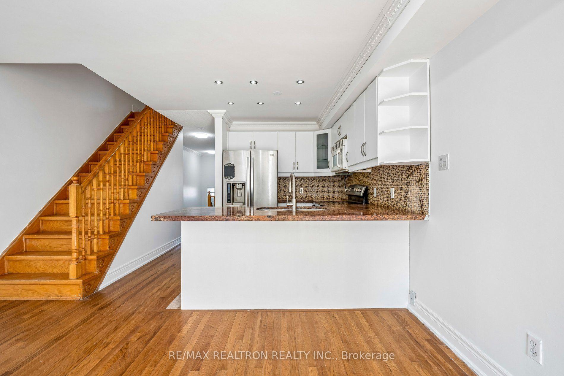 Photo 9 of 19 Warner Avenue, North York, Victoria Village — HOMEH