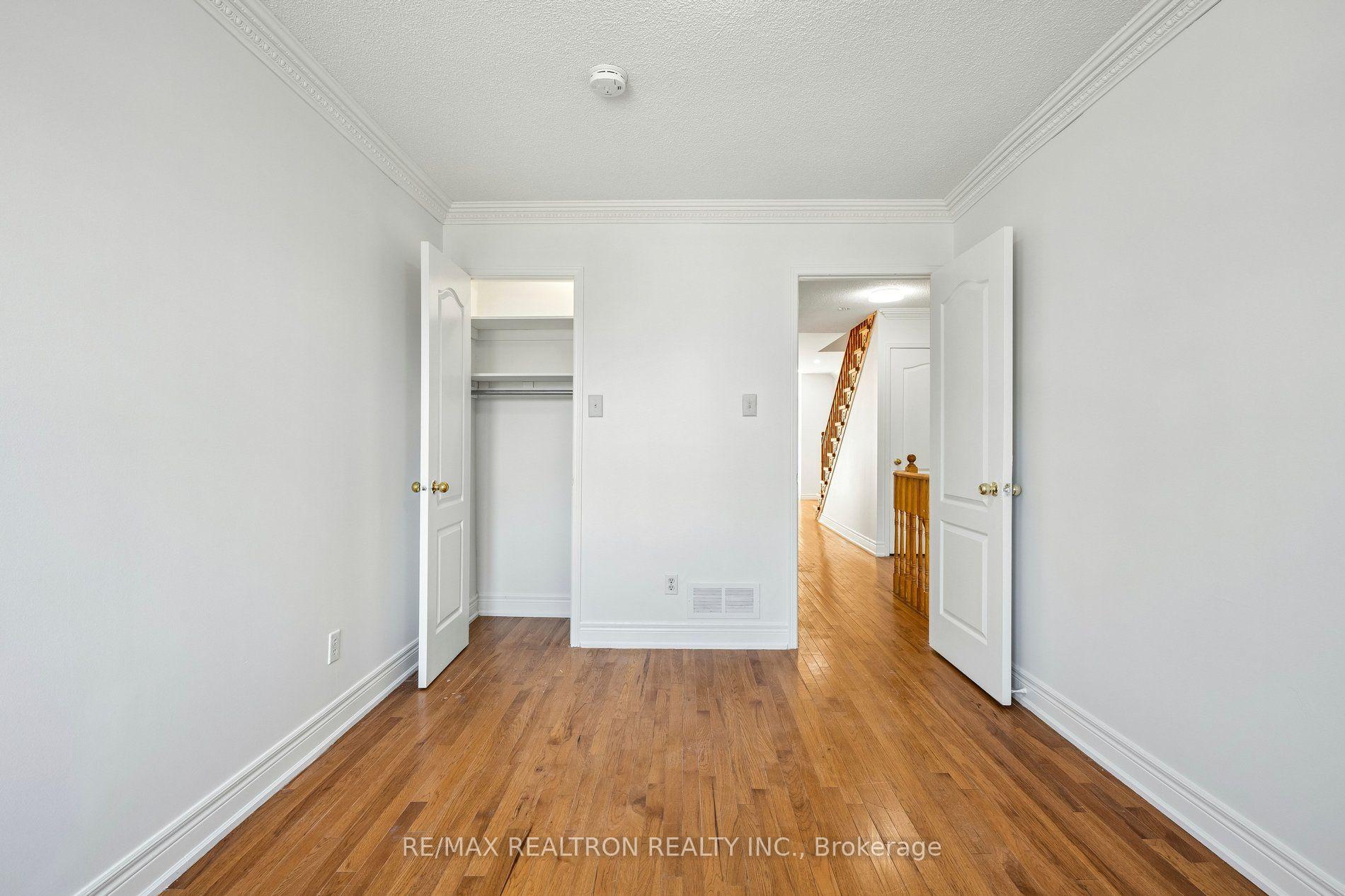 Photo 13 of 19 Warner Avenue, North York, Victoria Village — HOMEH