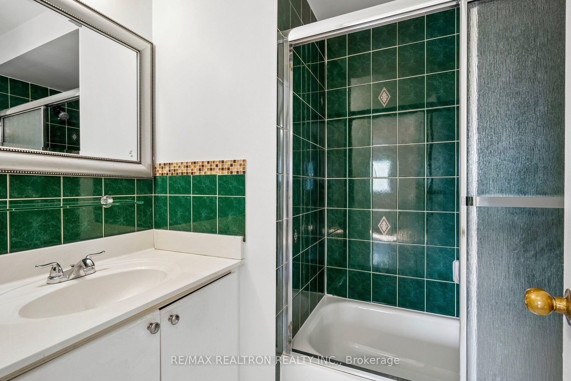 Photo 19 of 19 Warner Avenue, North York, Victoria Village — HOMEH