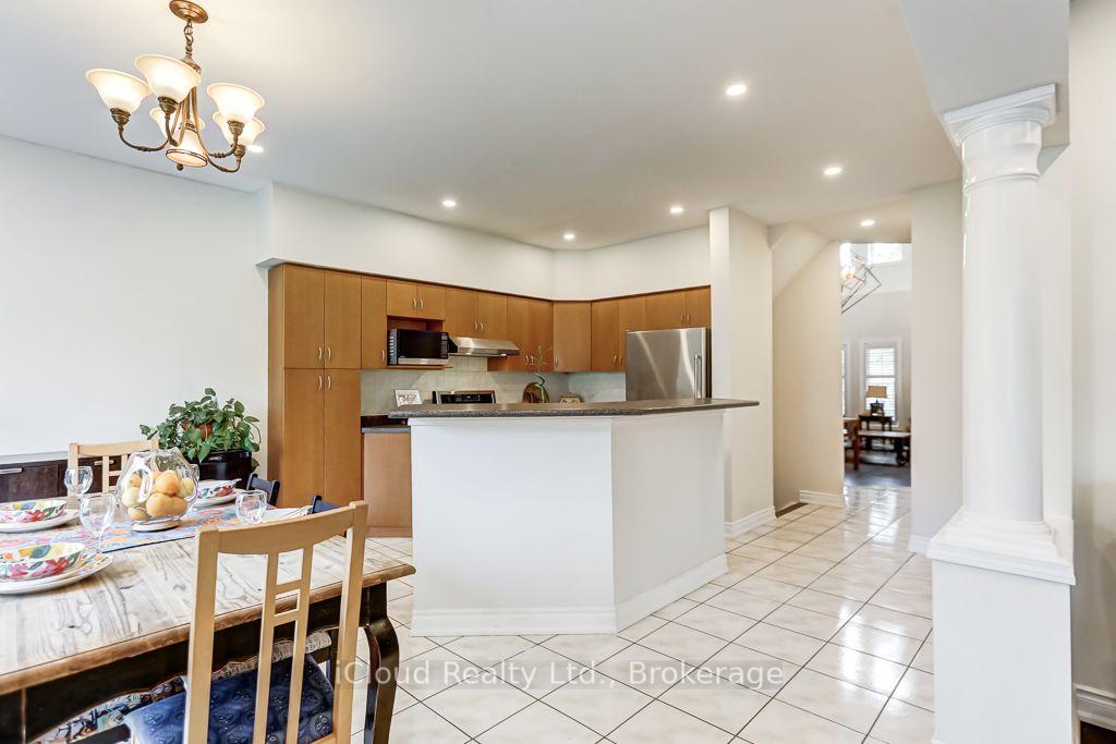 Photo 12 of 40 Ralph Chalmers Avenue, Markham, Wismer — HOMEH